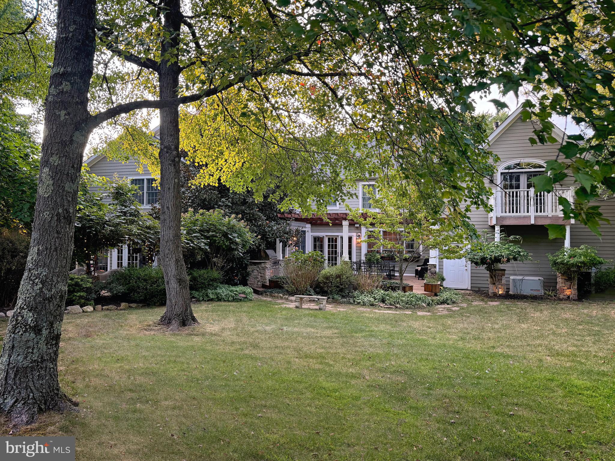 WHITE GATE - Residential