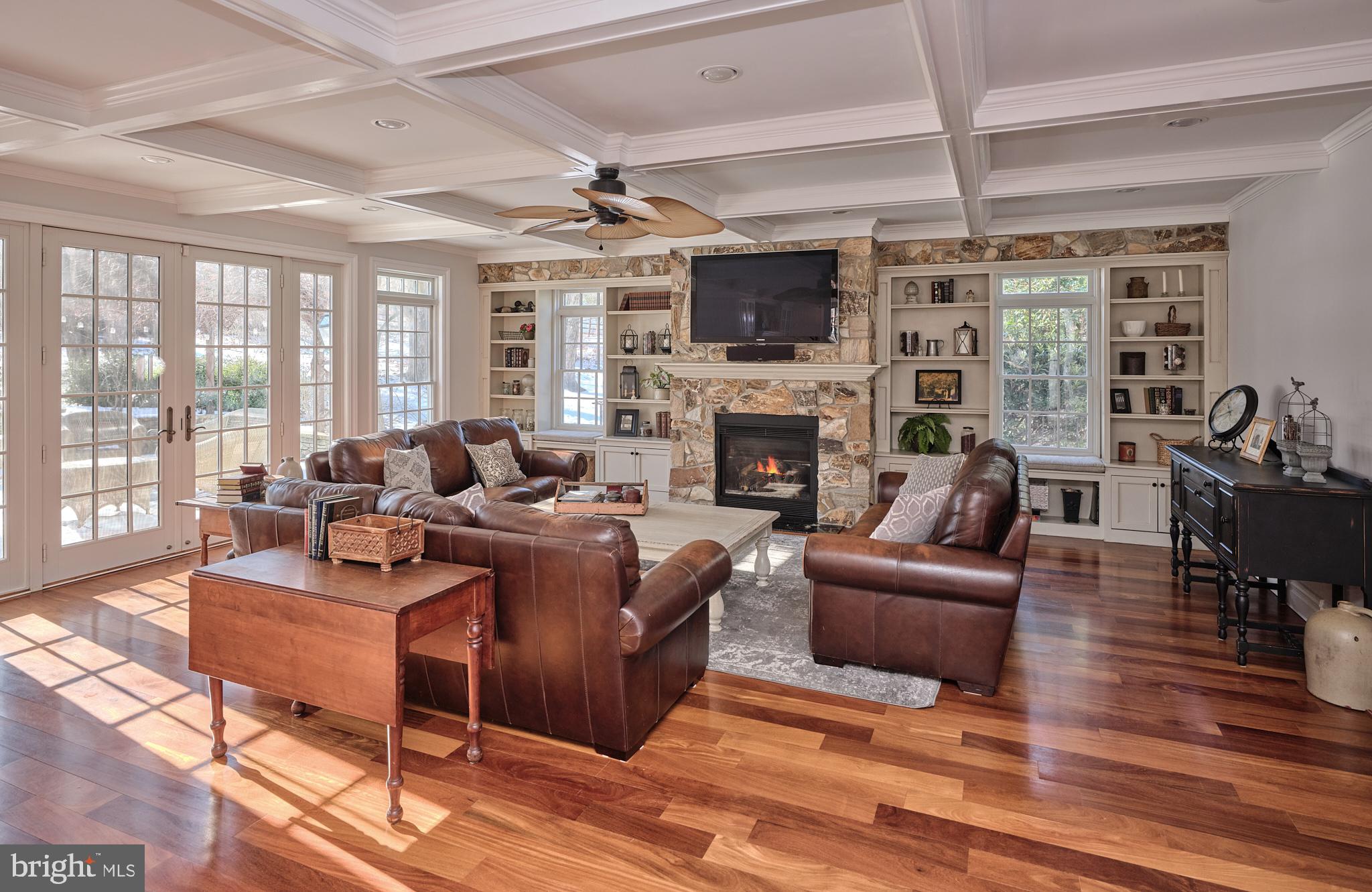 WHITE GATE - Residential