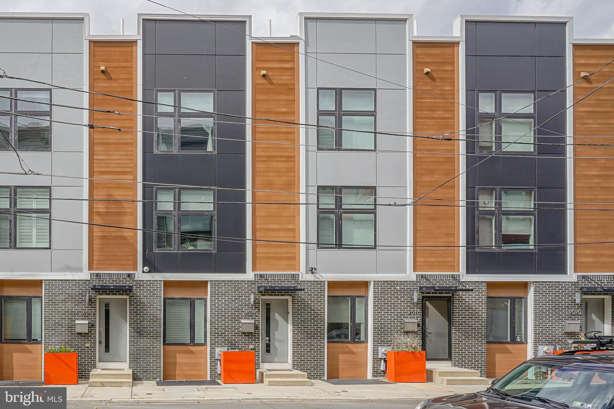 EAST KENSINGTON - Residential