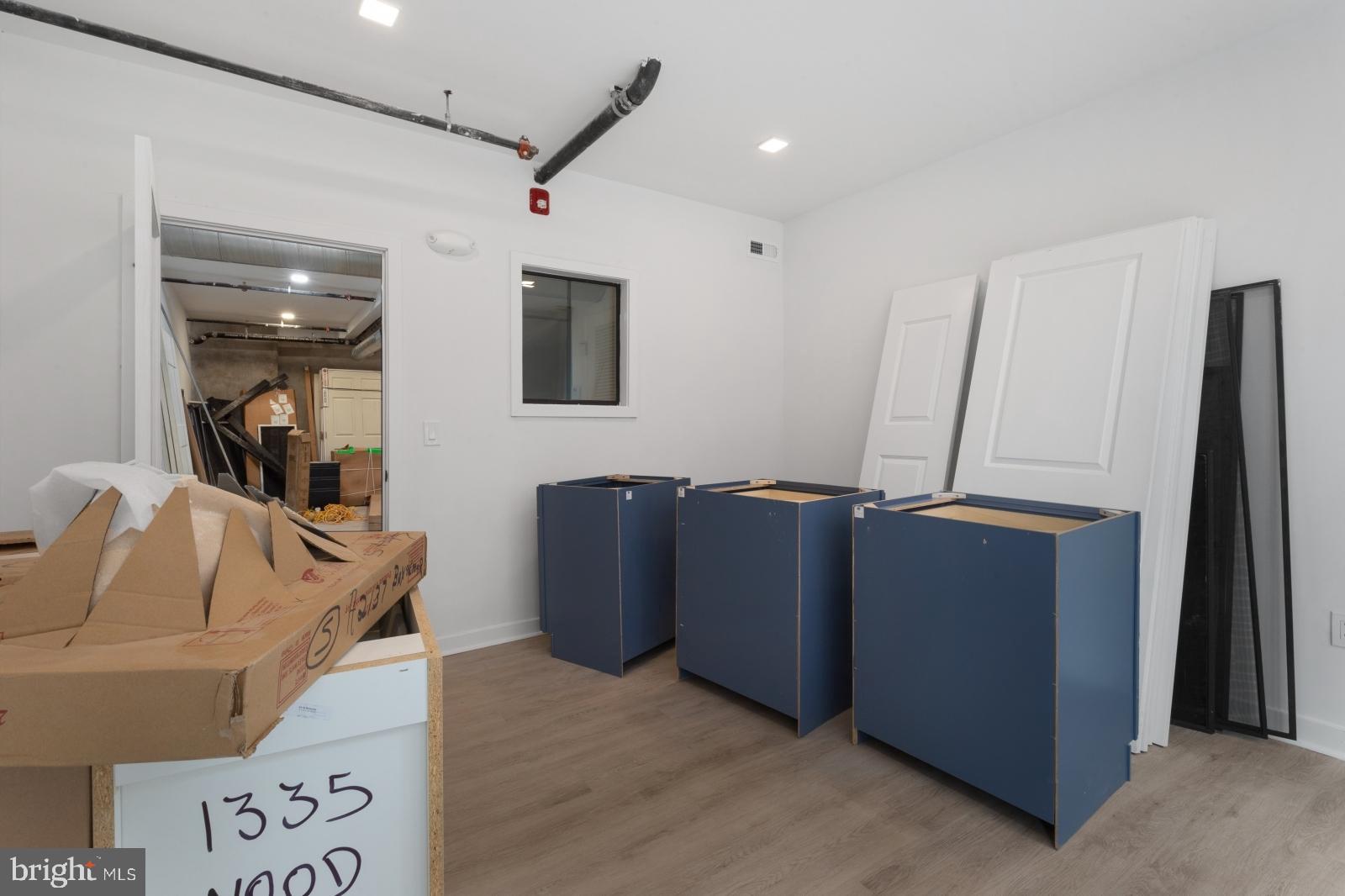 PASSYUNK SQUARE - Commercial Lease
