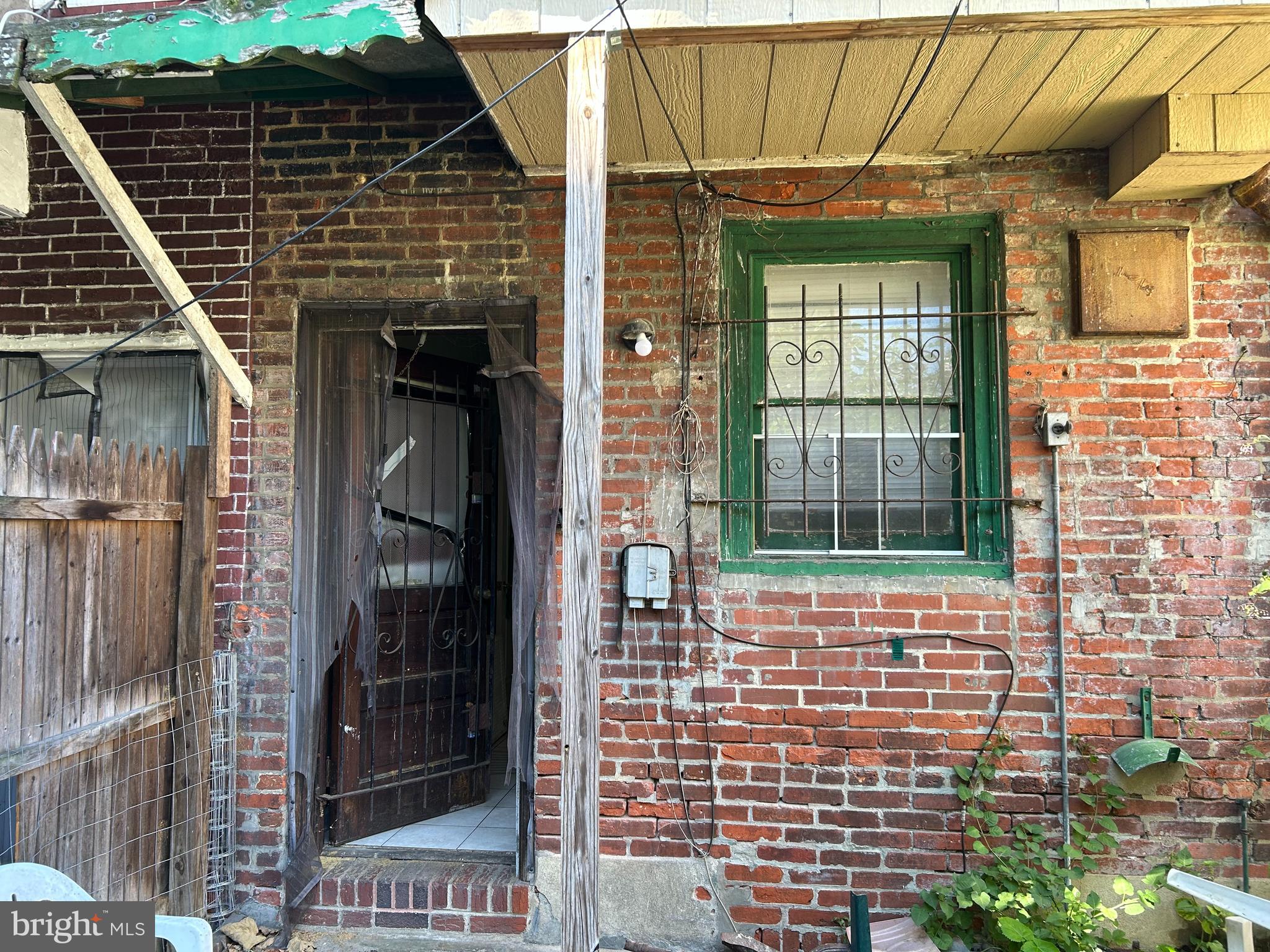 PHILADELPHIA (WEST) - Residential