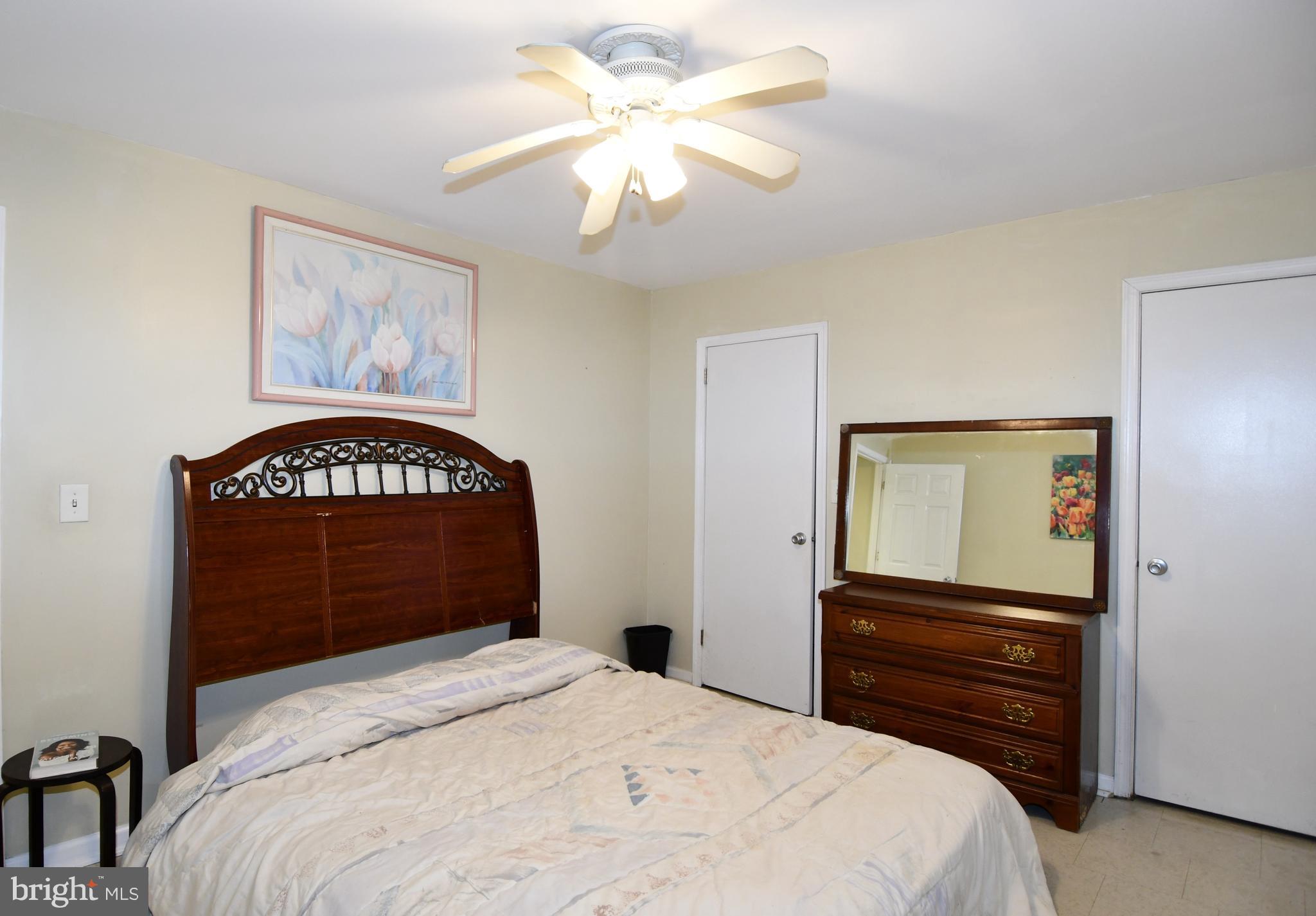 THE HUNTSMAN CONDOMINIUM - Residential