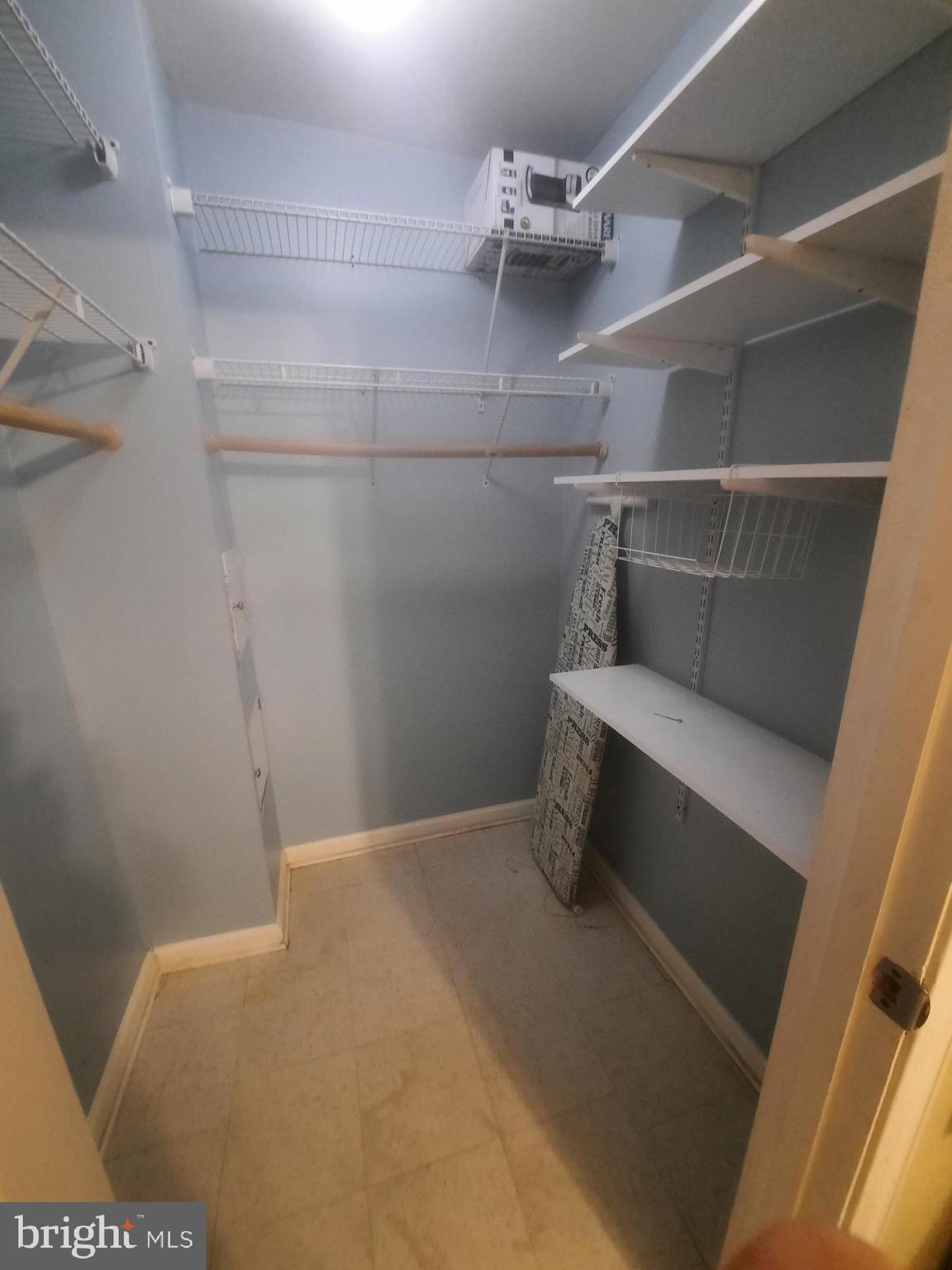 THE HUNTSMAN CONDOMINIUM - Residential