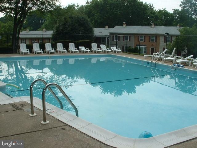 THE HUNTSMAN CONDOMINIUM - Residential