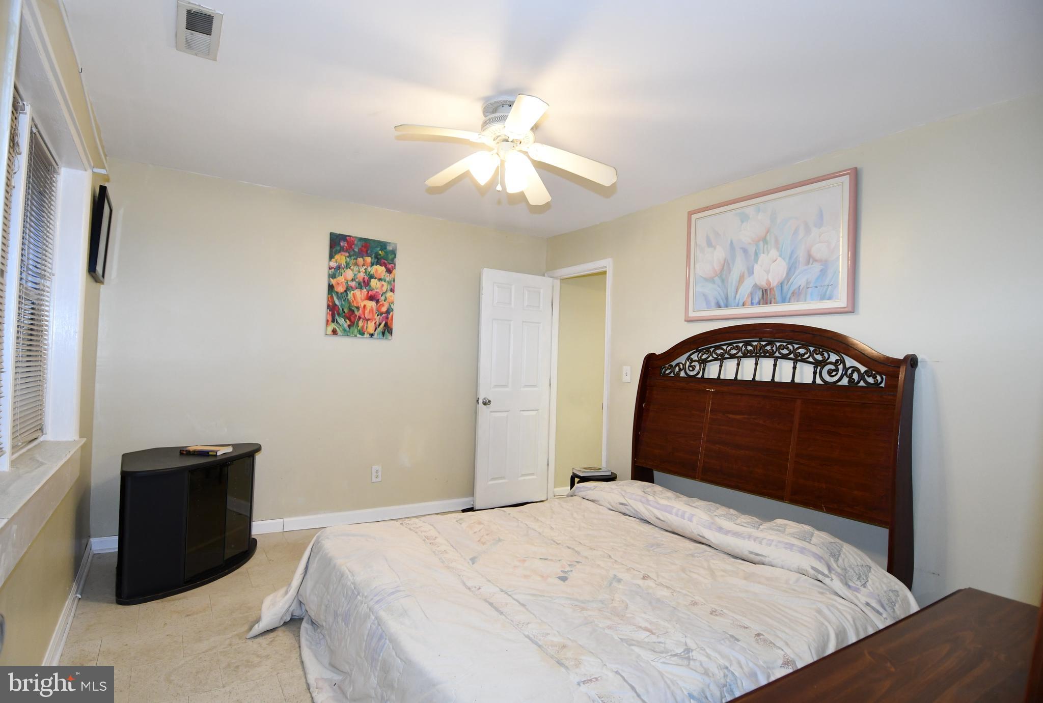 THE HUNTSMAN CONDOMINIUM - Residential