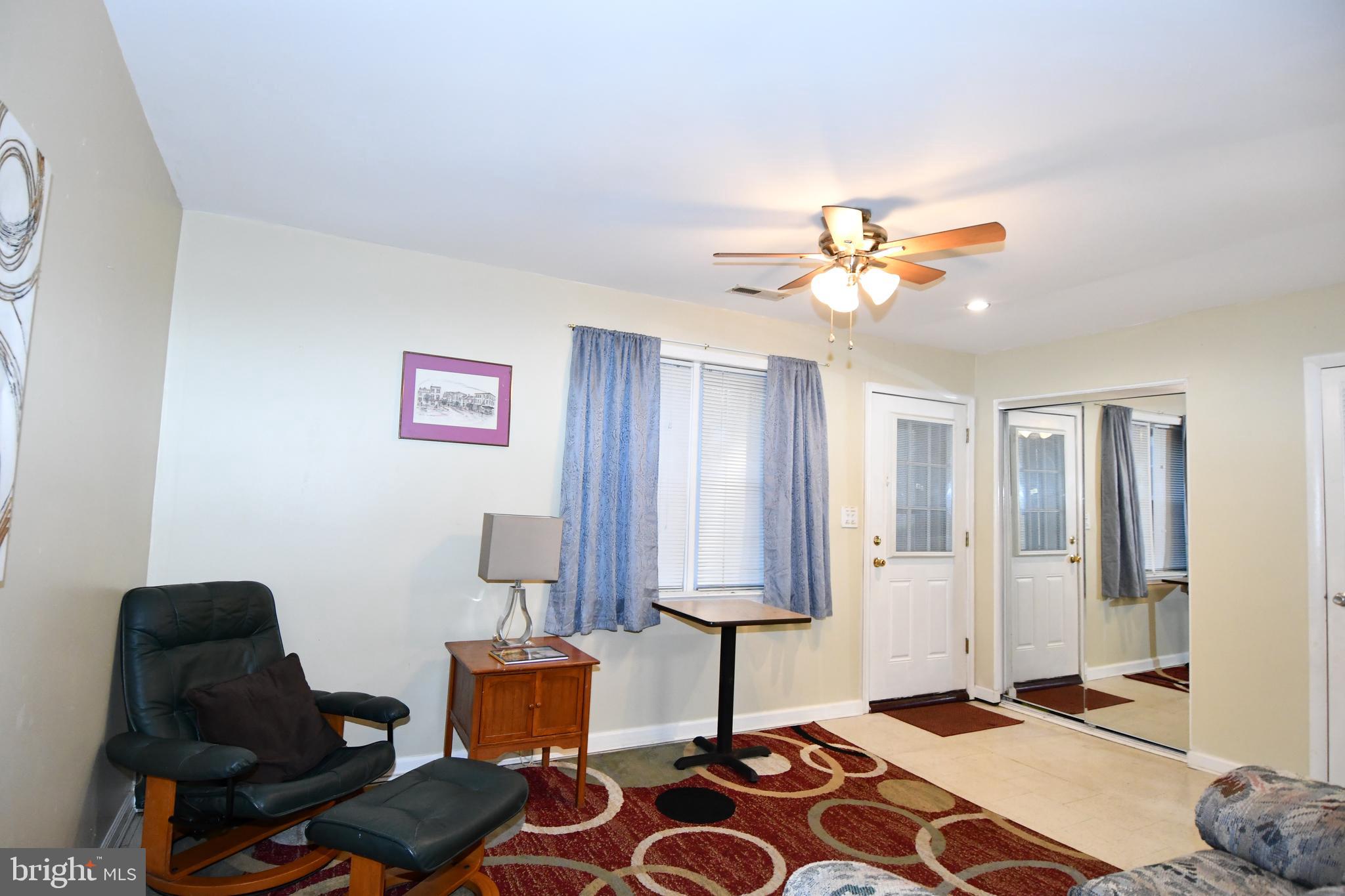 THE HUNTSMAN CONDOMINIUM - Residential