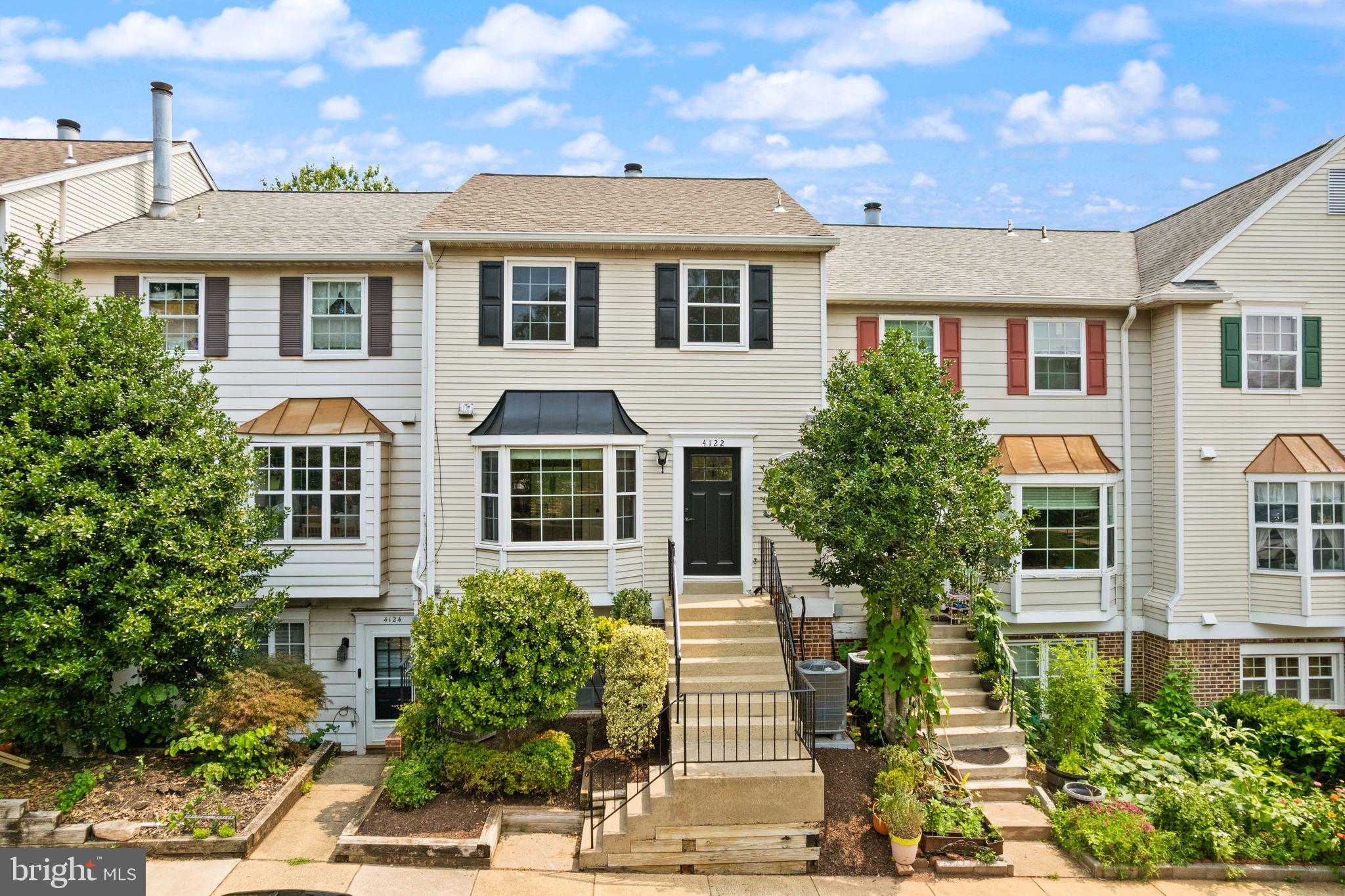 4122 WINTER HARBOR COURT