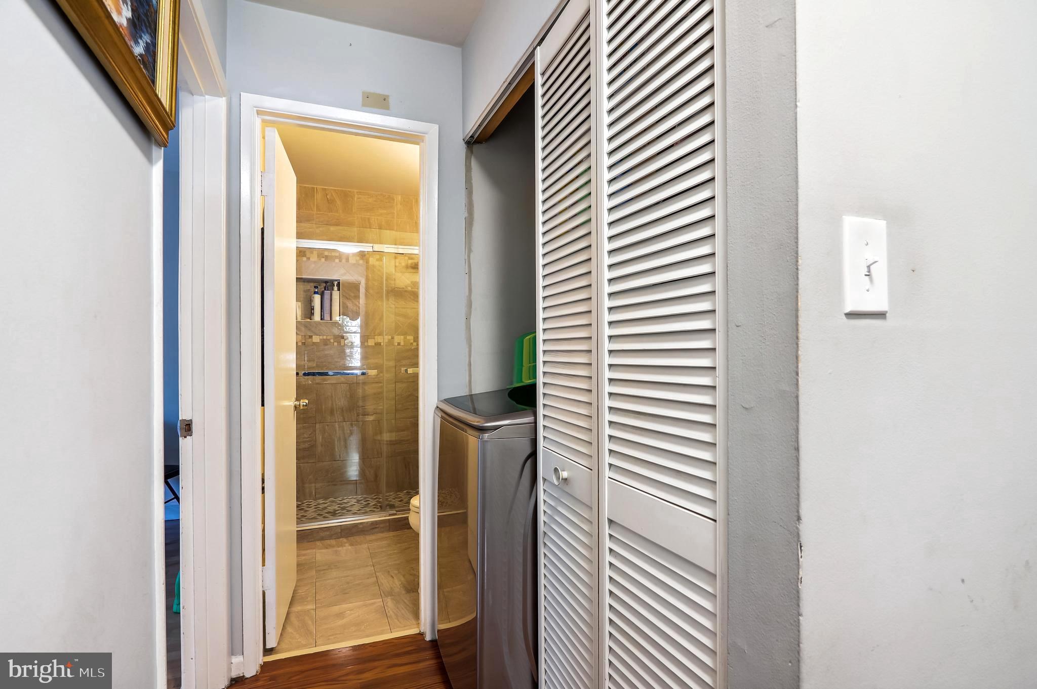 SOUTH LAWN - Residential