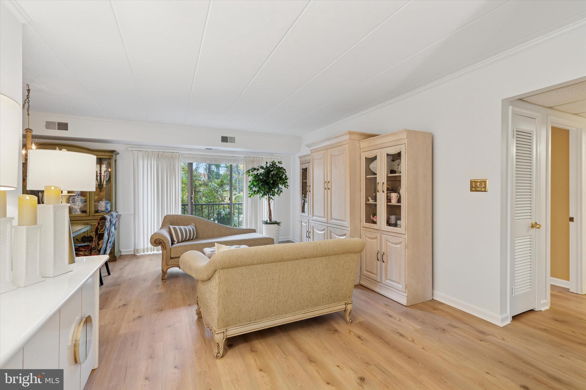 601 MONTGOMERY AVENUE 204