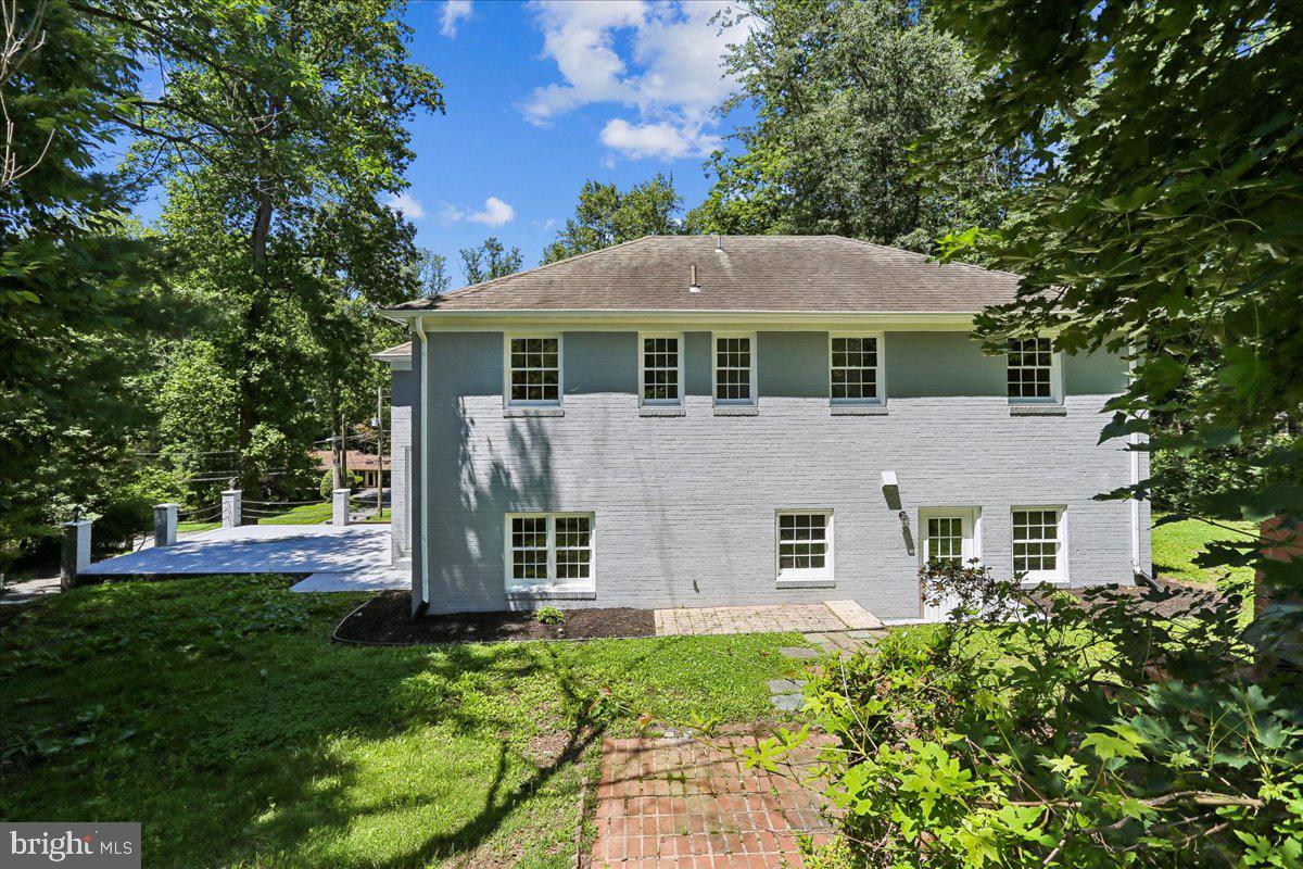 12811 LACY DRIVE