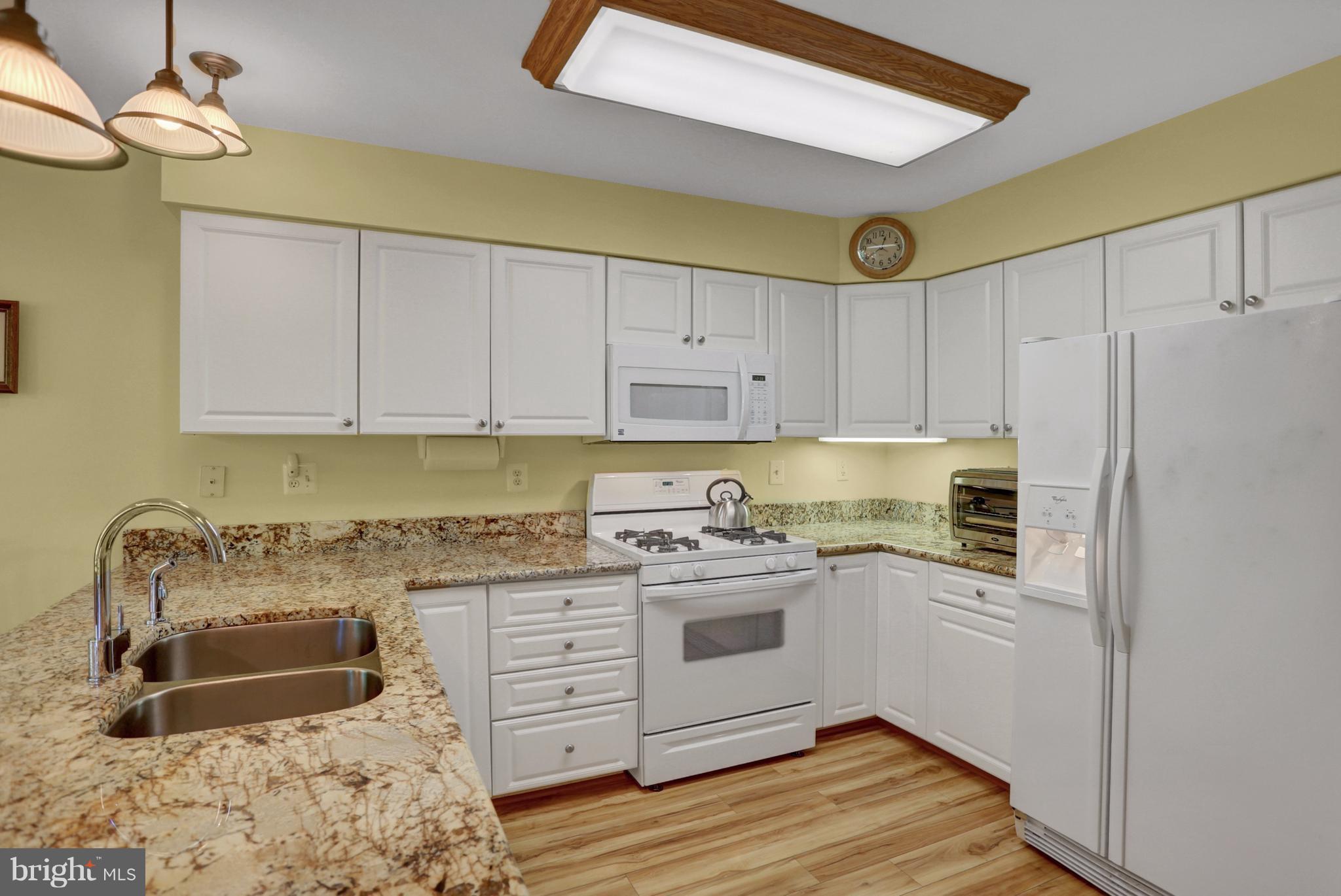 STRAFFAN - Residential