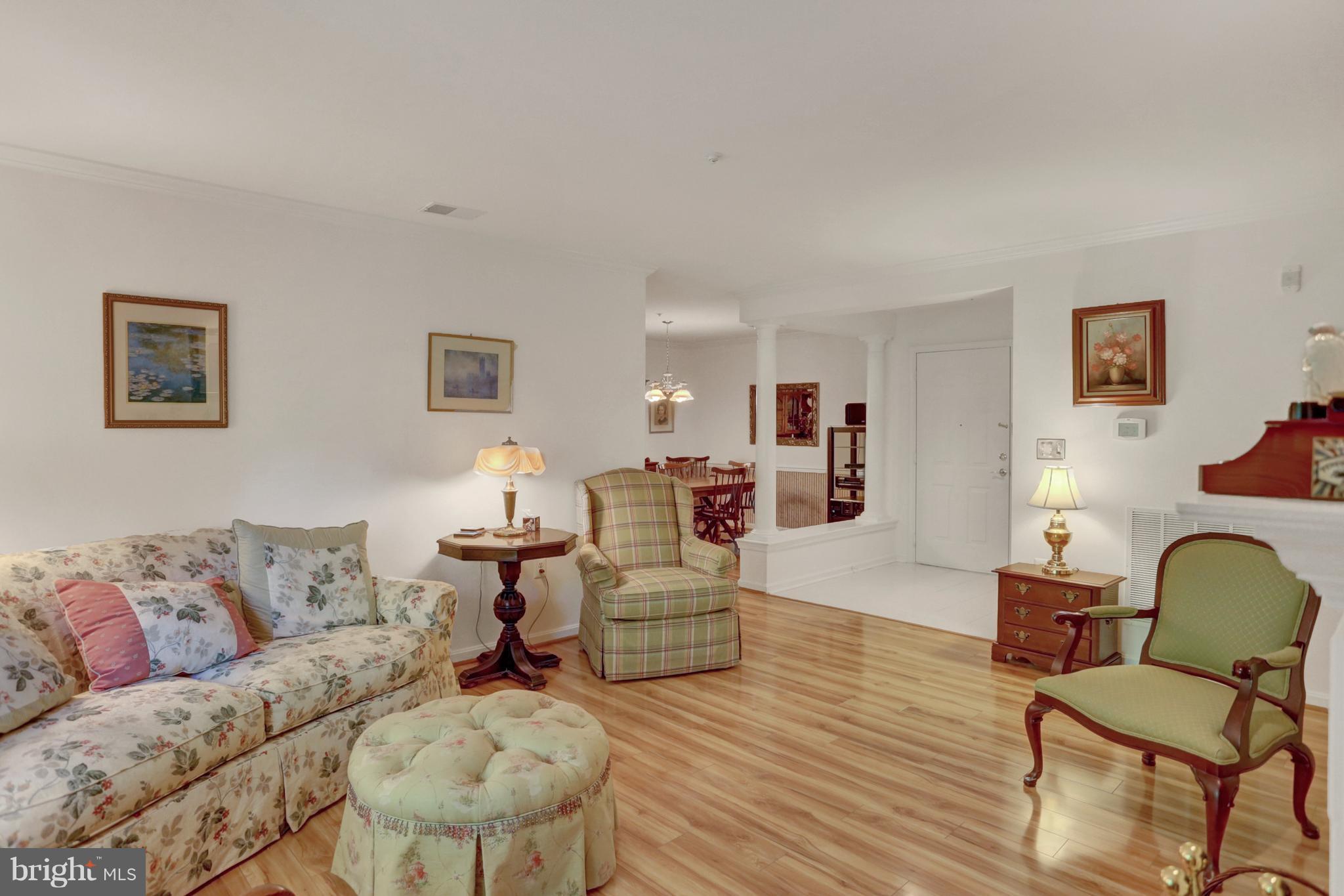 STRAFFAN - Residential