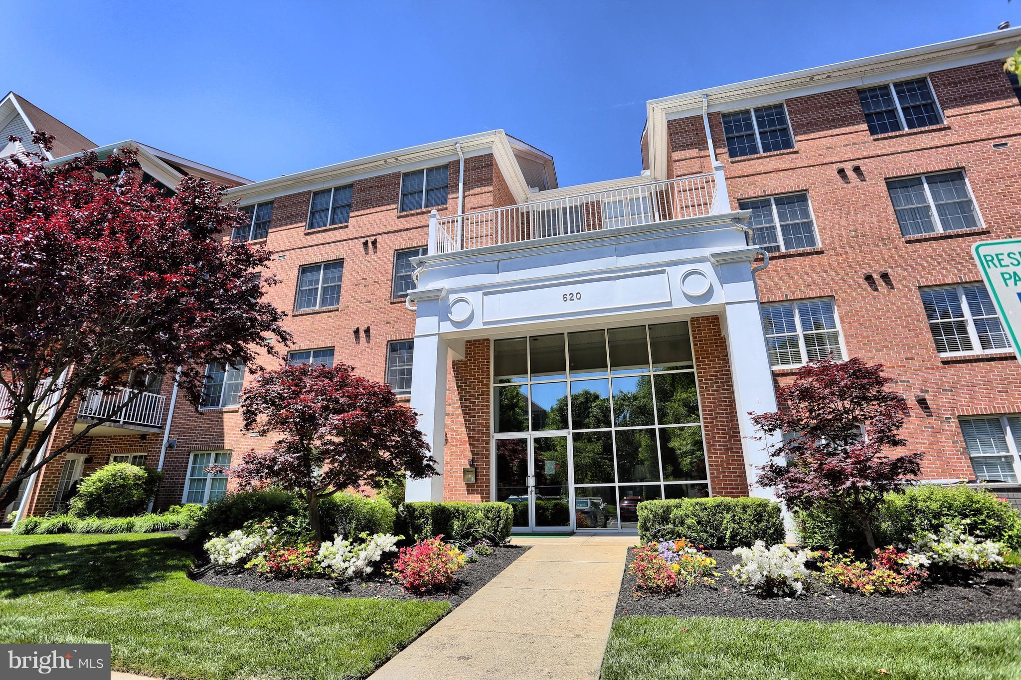 STRAFFAN - Residential