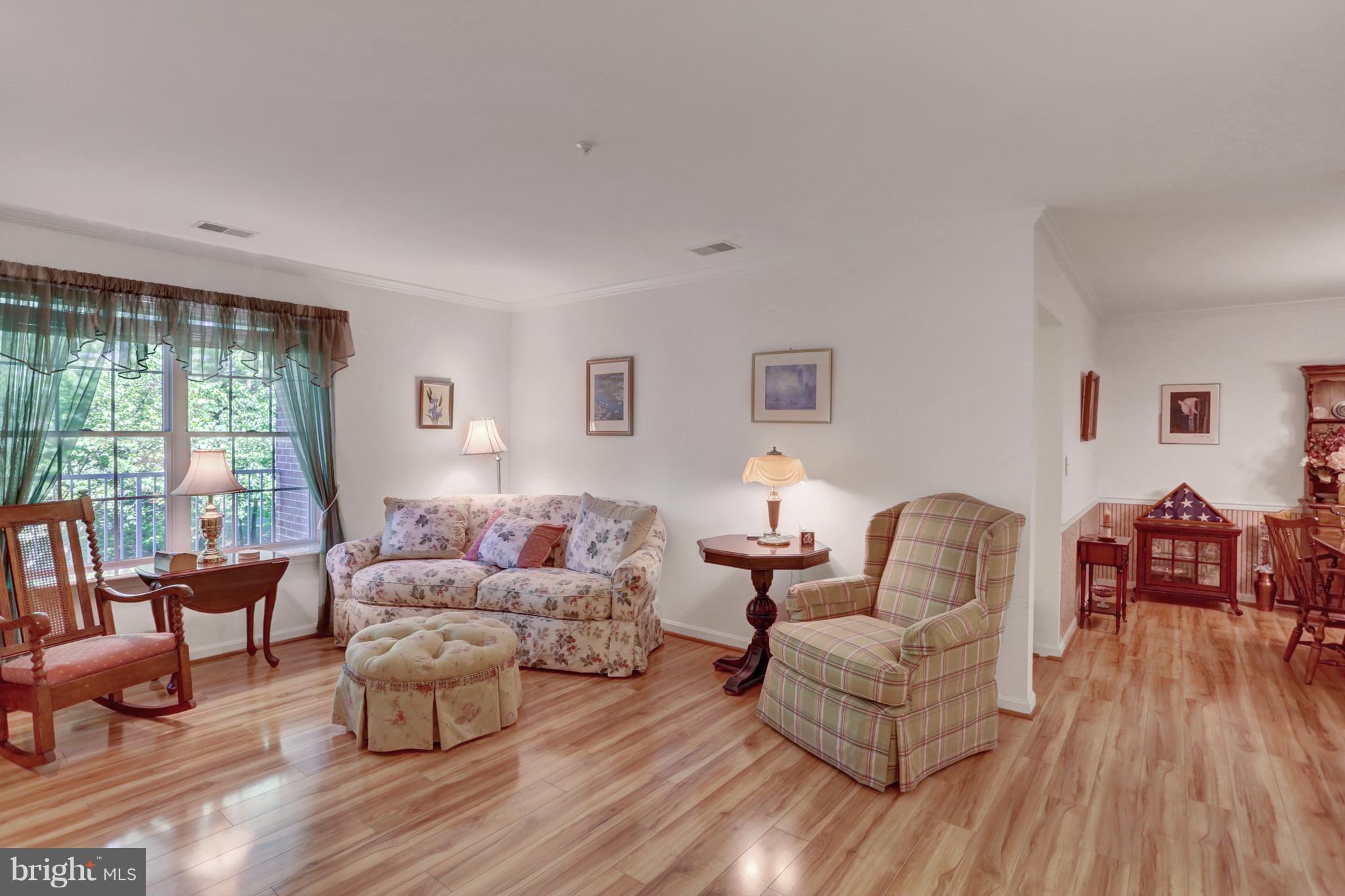 STRAFFAN - Residential