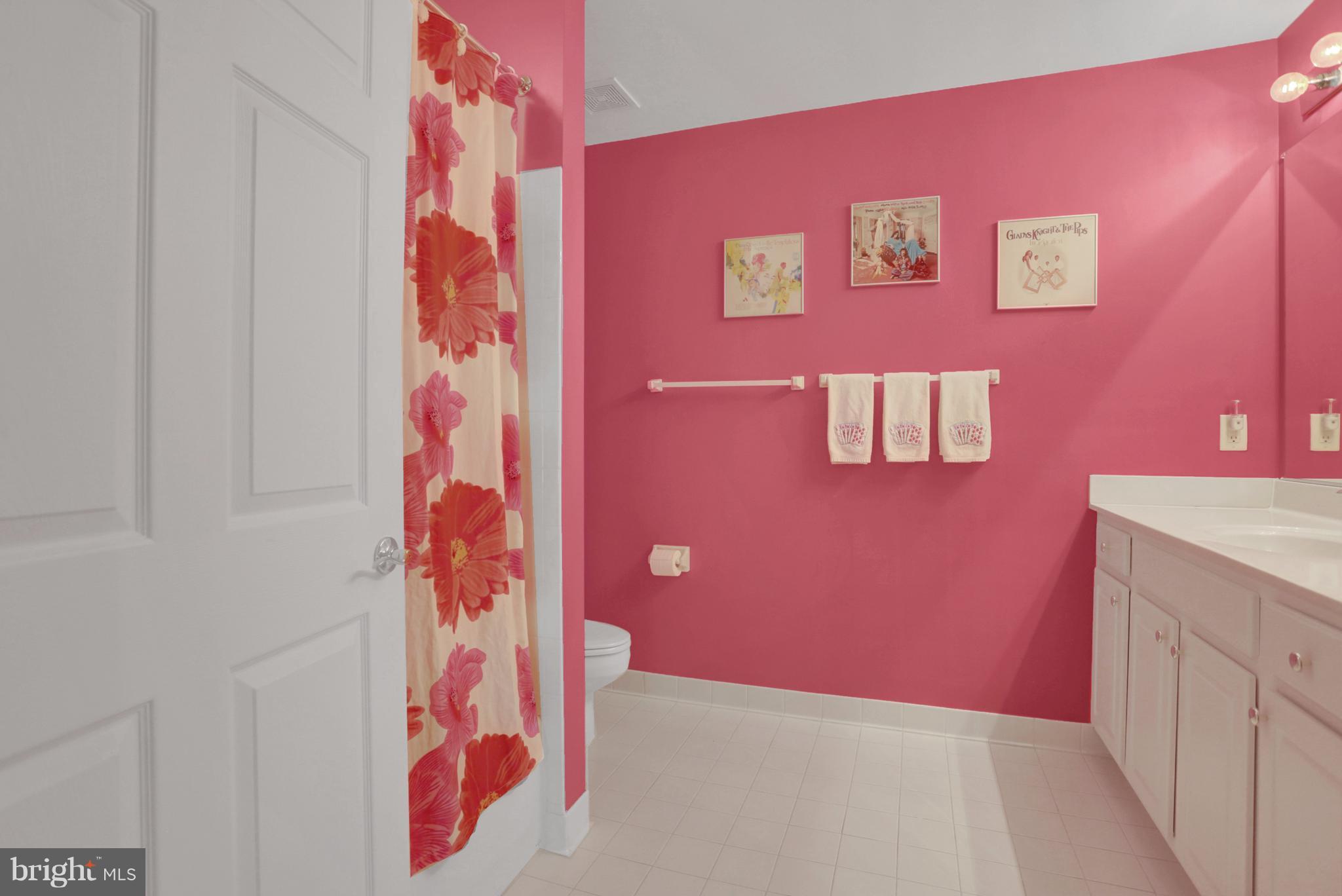 STRAFFAN - Residential