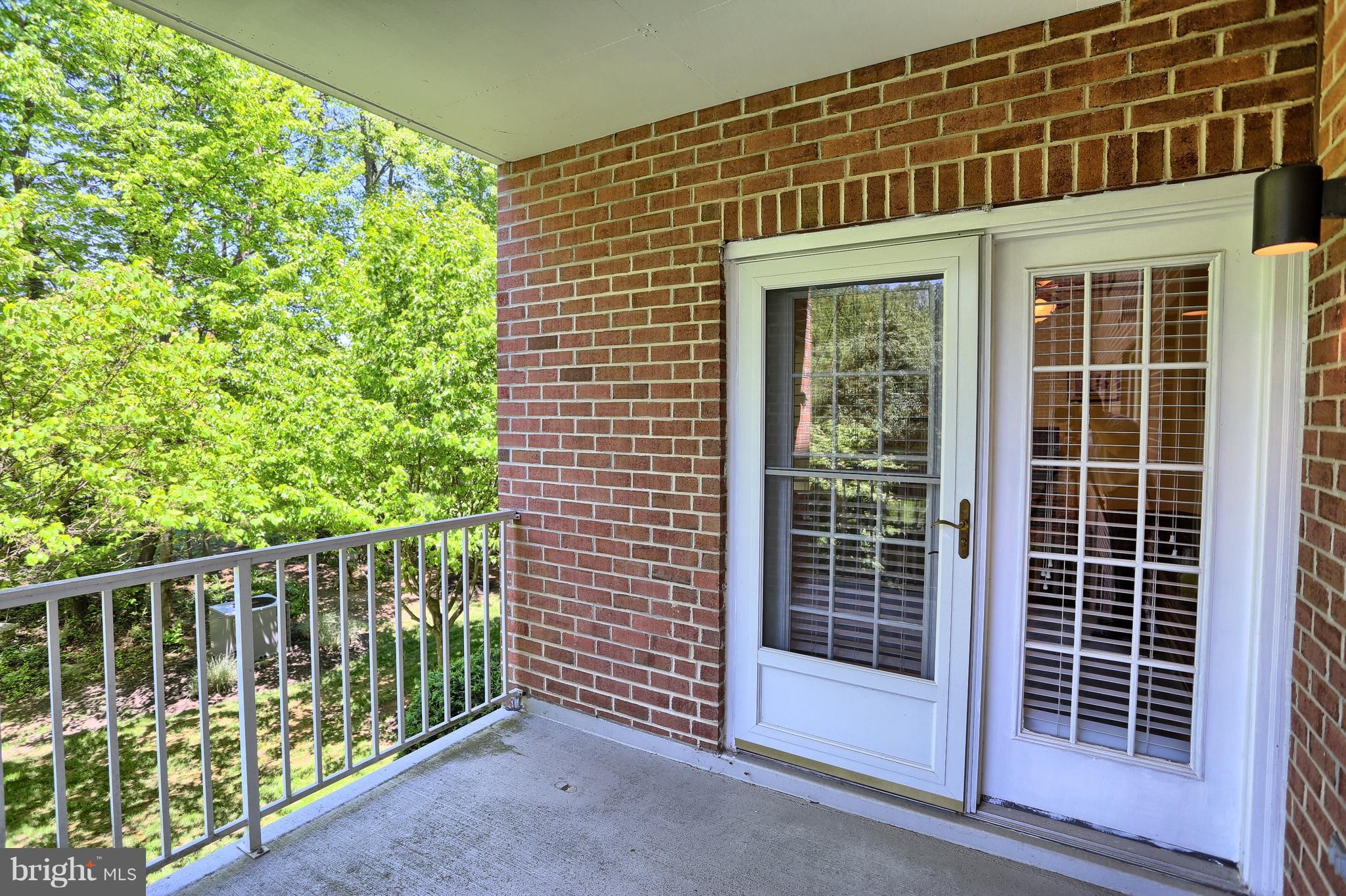 STRAFFAN - Residential