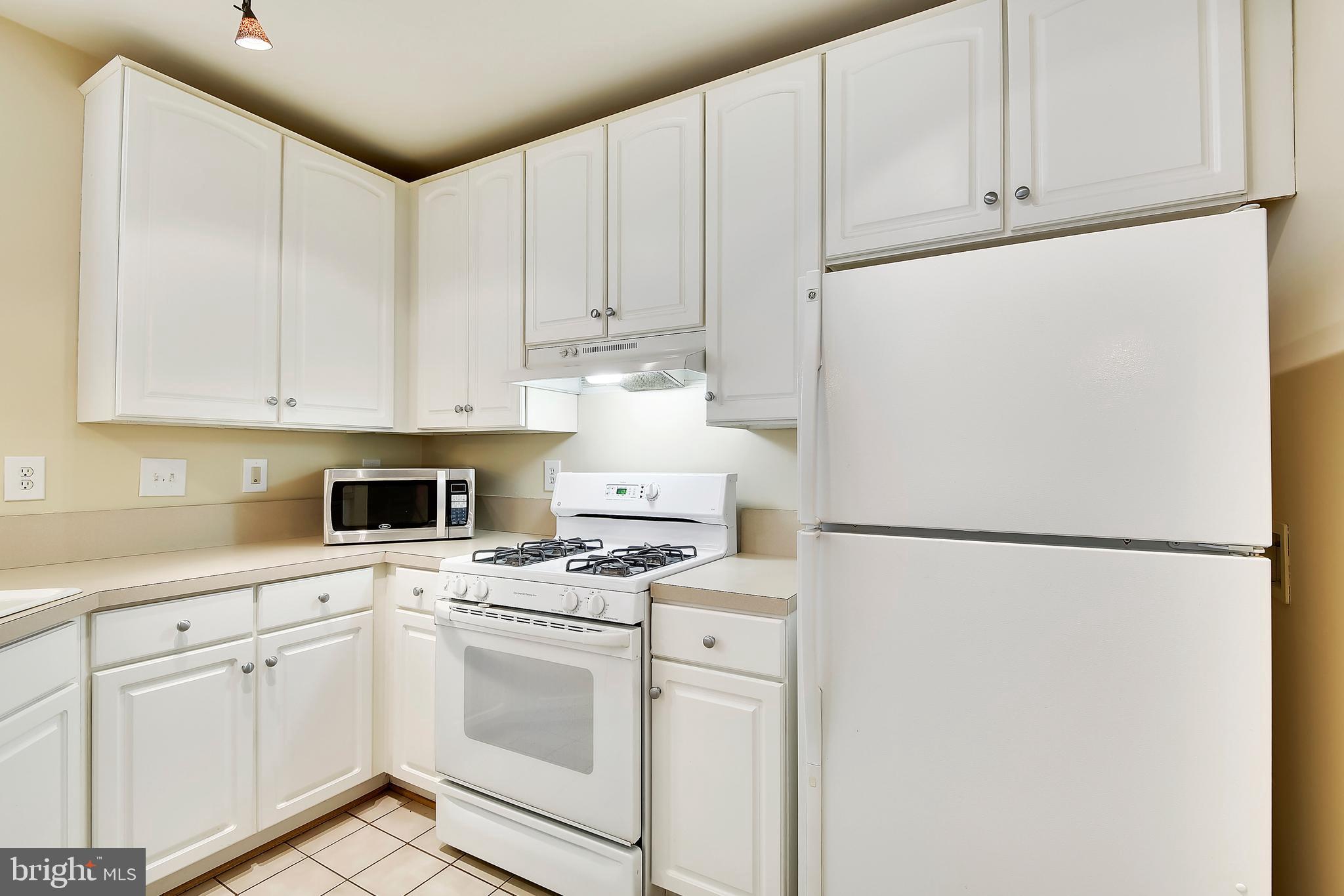 EDSON PARK - Residential Lease