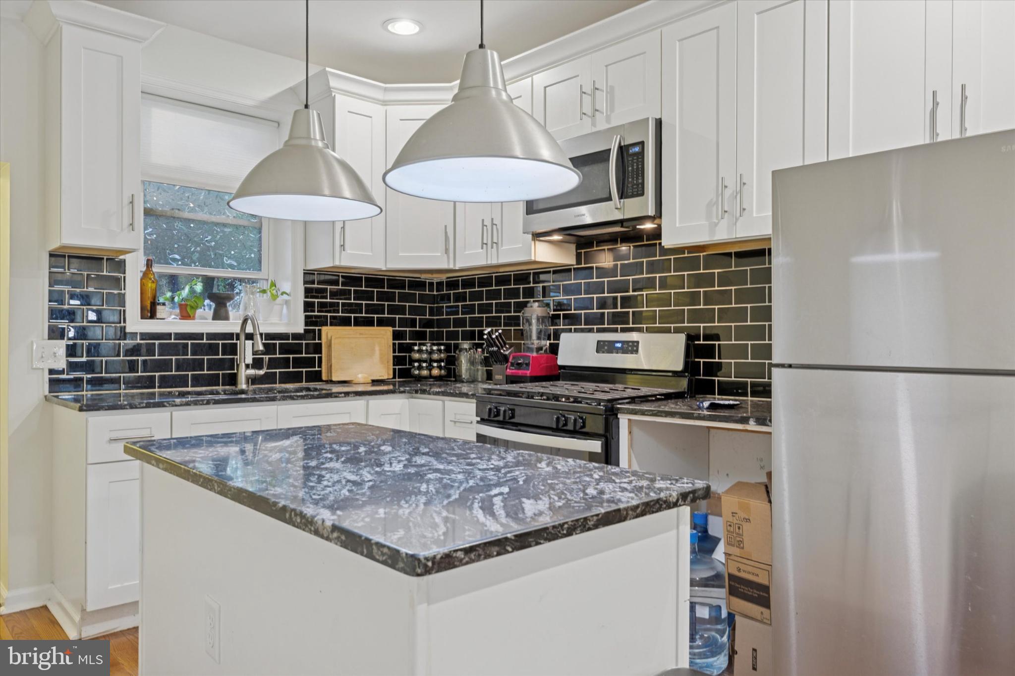 COBBS CREEK - Residential