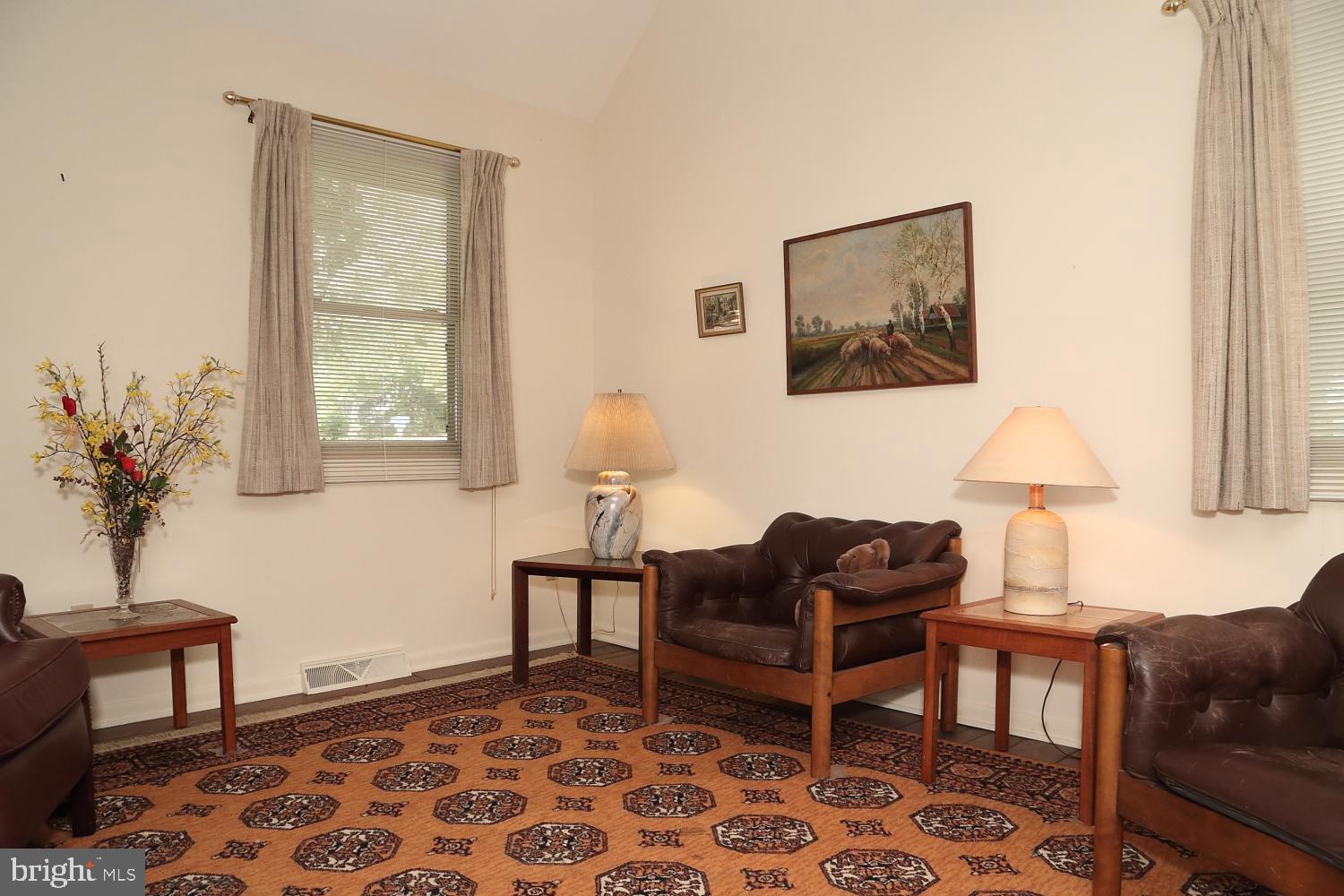 CHATELAINE - Residential