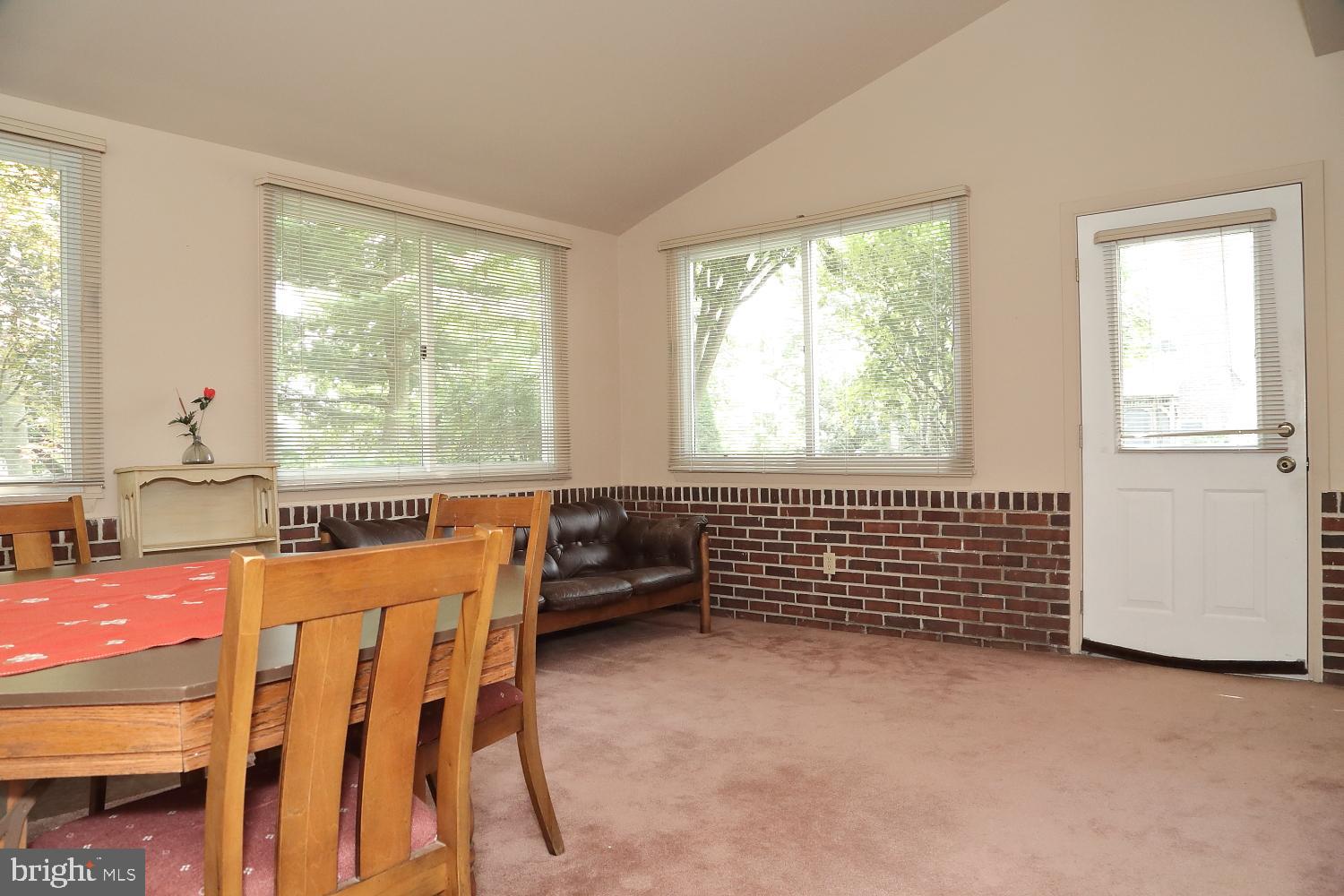 CHATELAINE - Residential