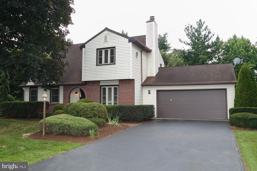 Lovely home has newly remodeled kitchen with granite countertops, tiled backsplash, stainless appliances and spectacularly remodeled Master Bath, and the Master has a lined cedar closet.  Fenced rear yard off the Sunroom accents the spacious shaded yard. Partially finished LL.  Open Loft is ideal as an Office or Homework location. Open, yet cozy living off the Kitchen with FR and Breakfast Nook.  Hardwood floors. Great location, handy to 30 and 283, schools and Rec yet tucked into a quiet neighborhood with mature shade. A wonderful house to call Home.