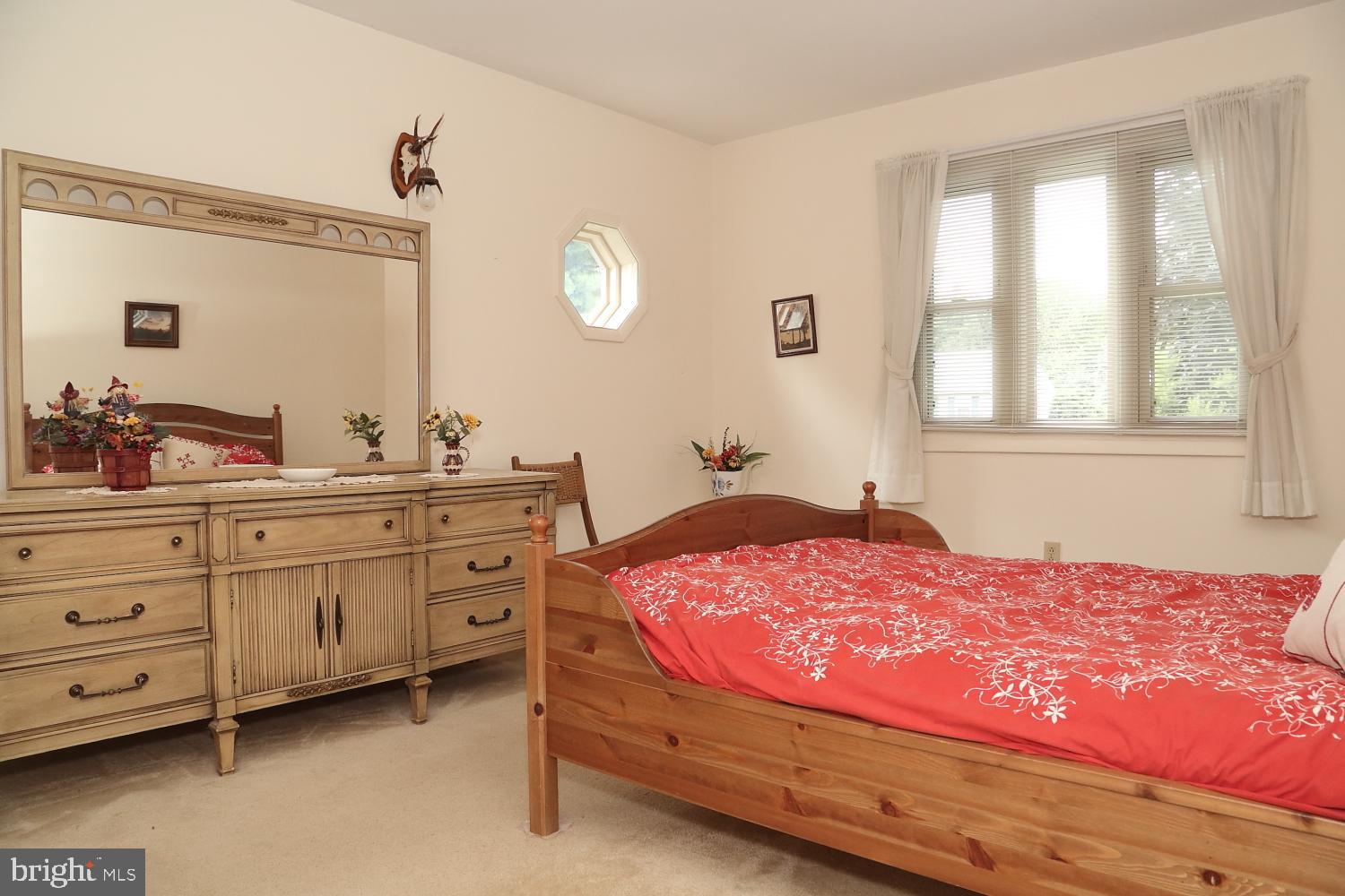 CHATELAINE - Residential