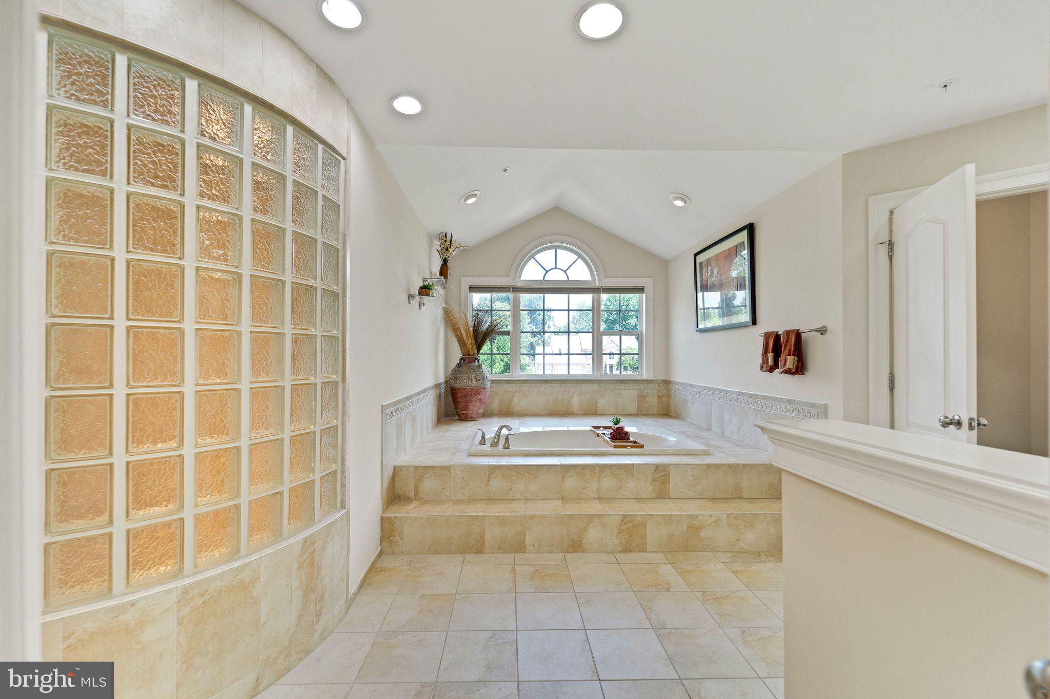 ASHLEIGH - Residential