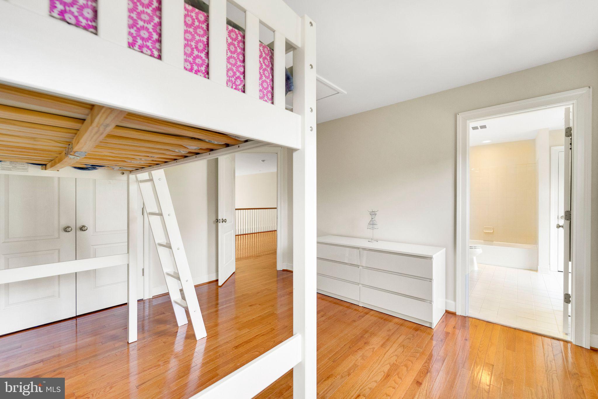 ASHLEIGH - Residential