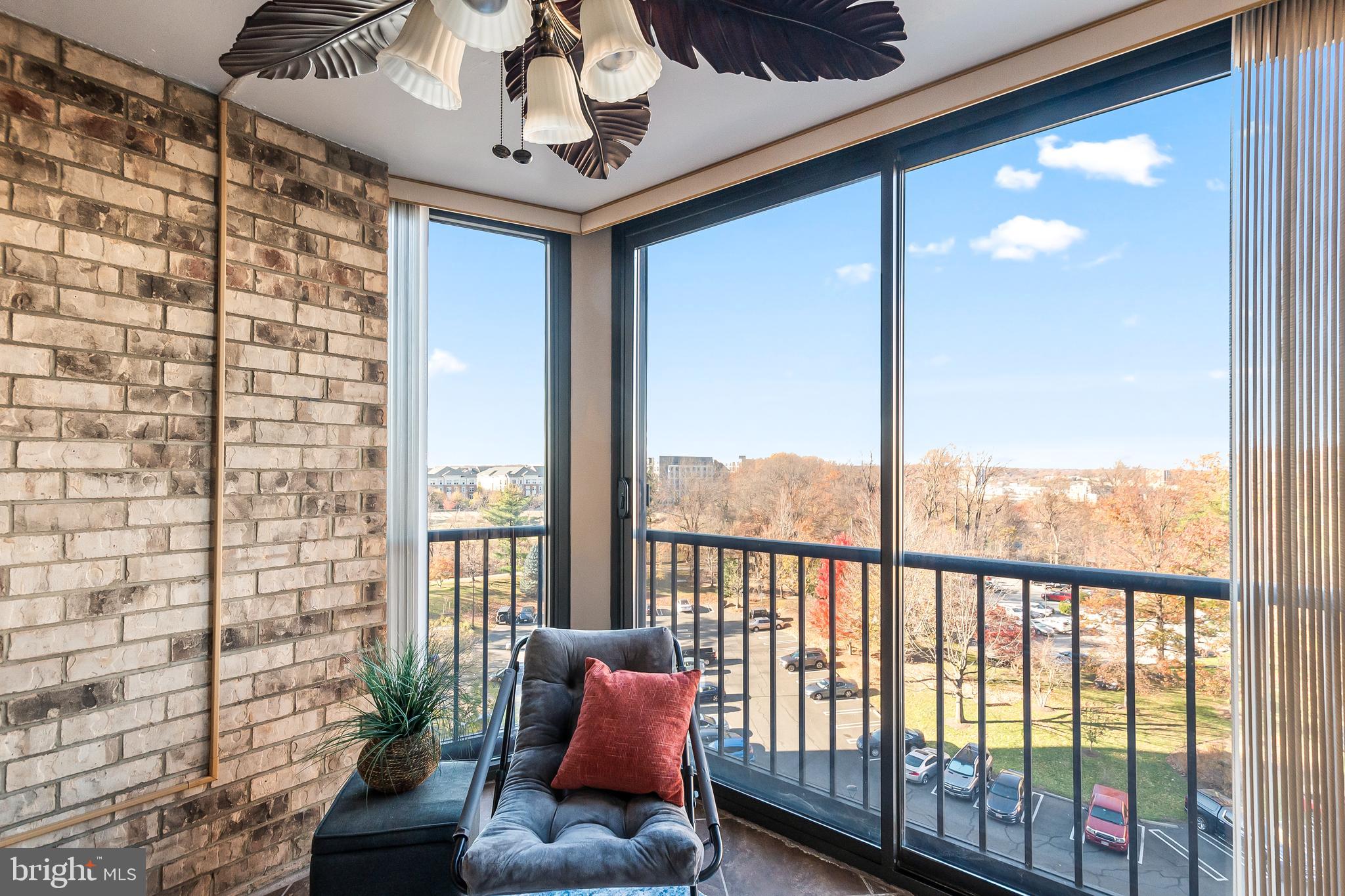 5902 MOUNT EAGLE DRIVE 801