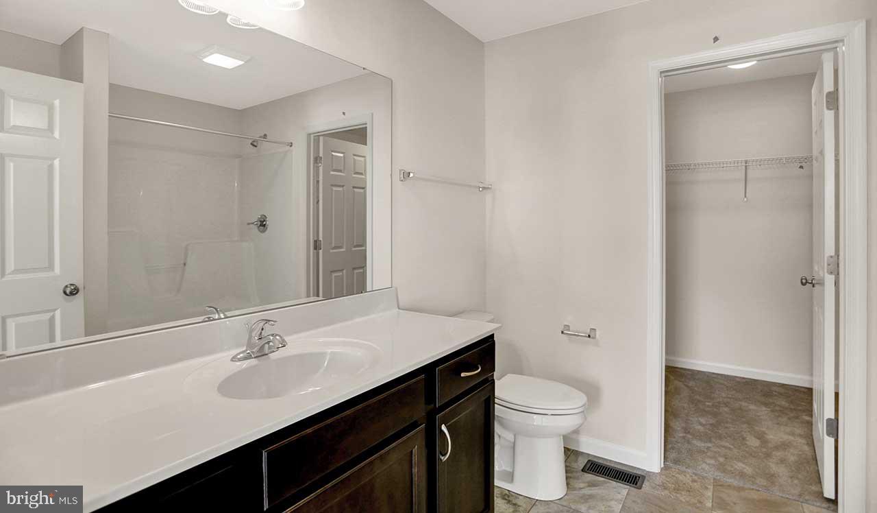 HANBURY COURT - Residential
