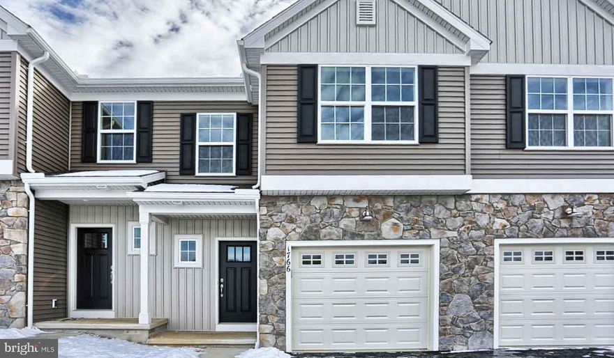 This 2-story townhome includes a 1-car garage and an open floor plan with 9? ceilings throughout the 1st floor. The open Kitchen features attractive cabinetry with decorative crown molding and stainless steel appliances. A sliding glass door in the spacious Family Room provides access to the patio. The 2nd floor boasts all 3 bedrooms, 2 full bathrooms, and a laundry room. The Owner?s Suite includes a private bathroom with a large closet.