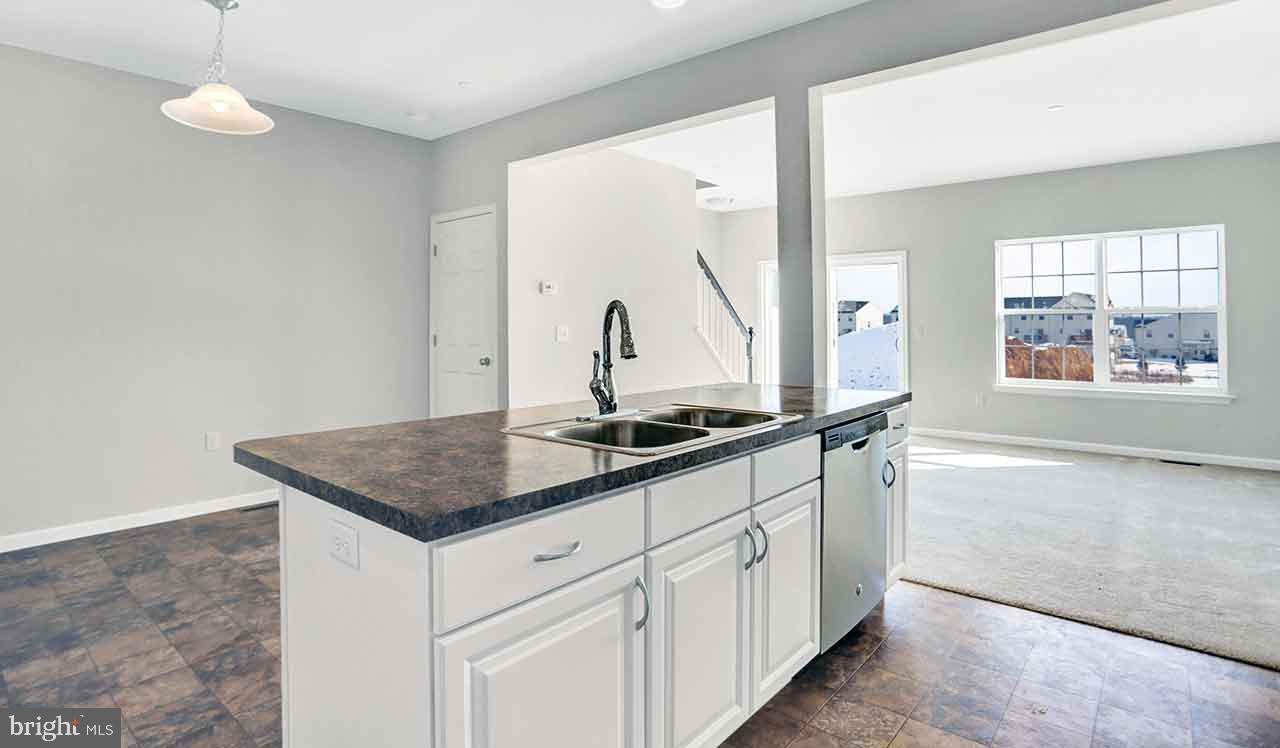 HANBURY COURT - Residential