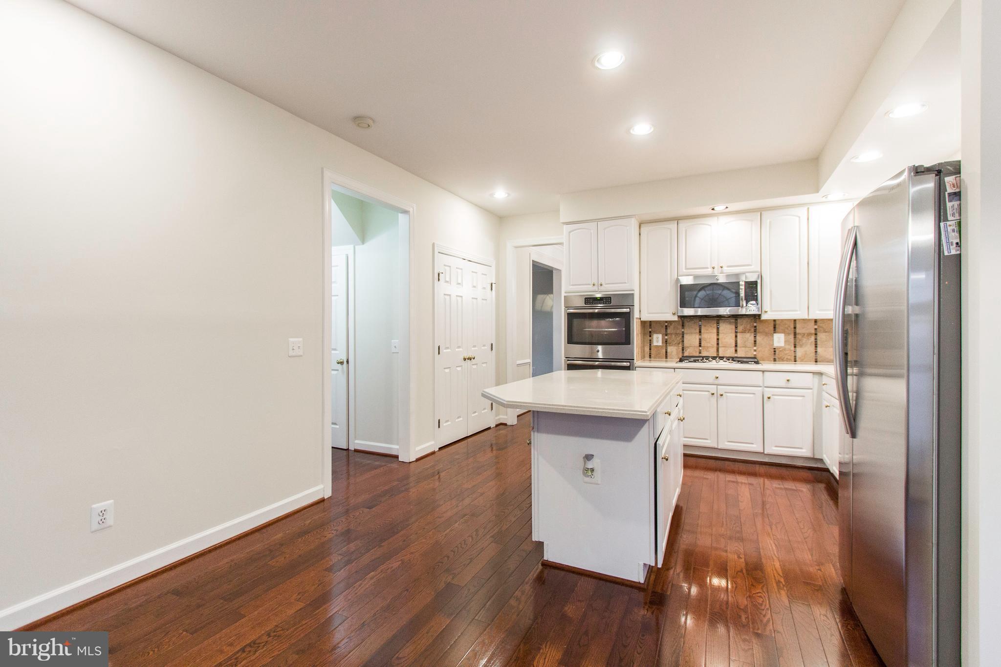 FOX MEADOW - Residential