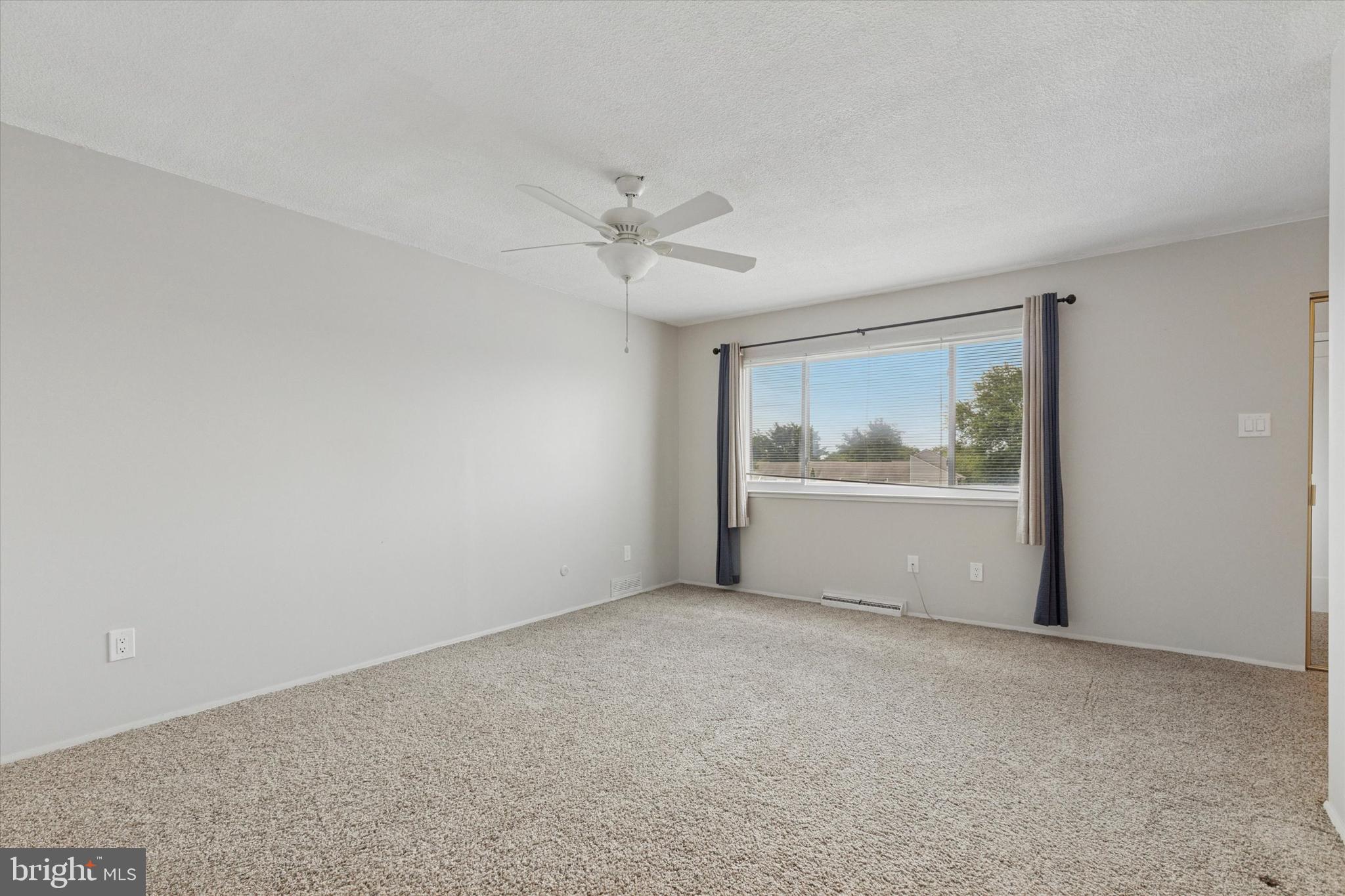 TOWAMENCIN CONDOS - Residential Lease