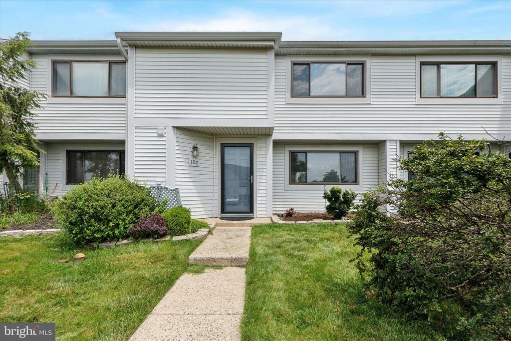 Photo of 102 Revere Drive, HARLEYSVILLE, PA 19438 (MLS # PAMC2134788)