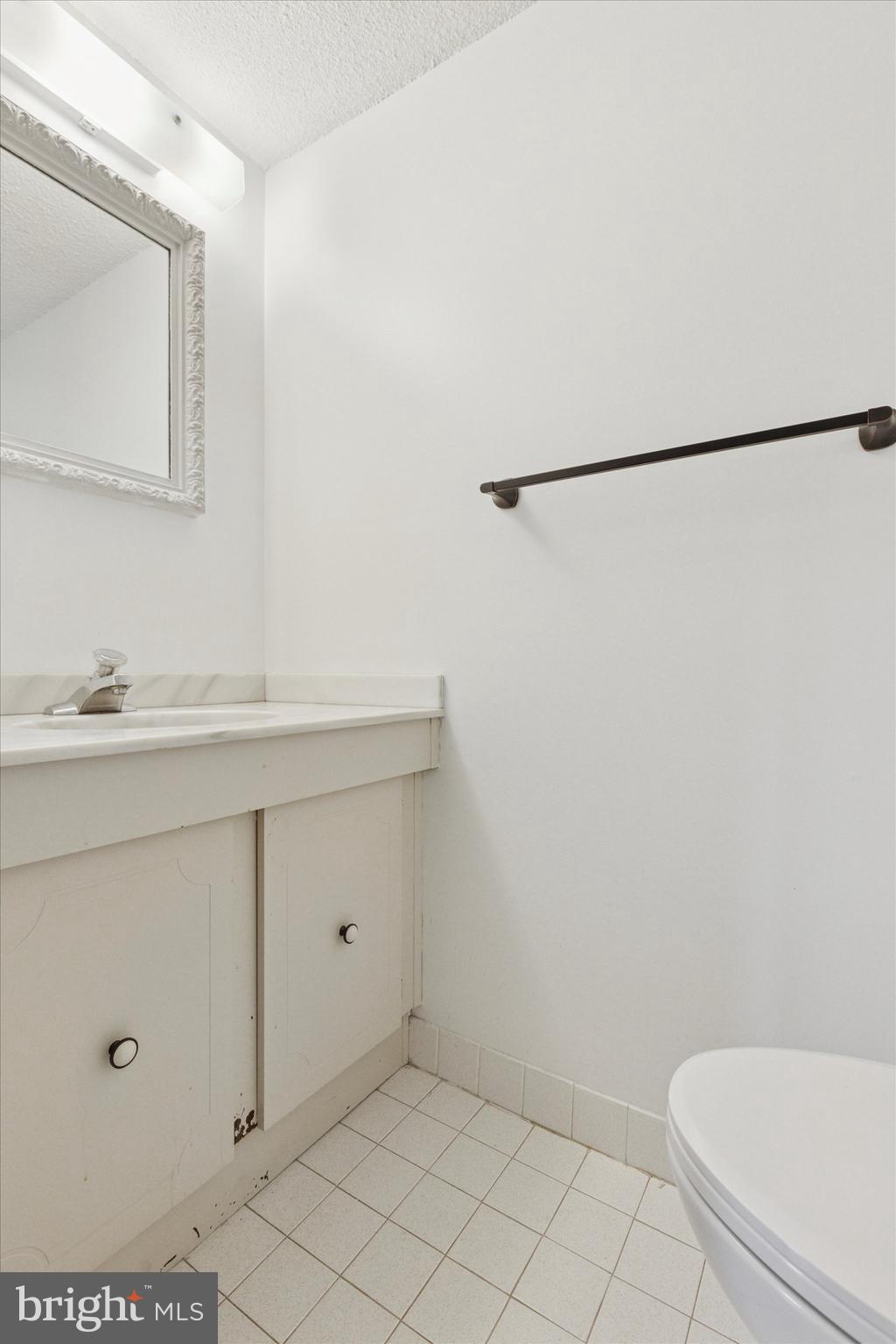 TOWAMENCIN CONDOS - Residential Lease