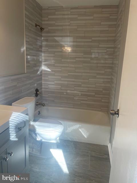 WARREN LODGE - Residential Lease