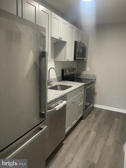 WARREN LODGE - Residential Lease