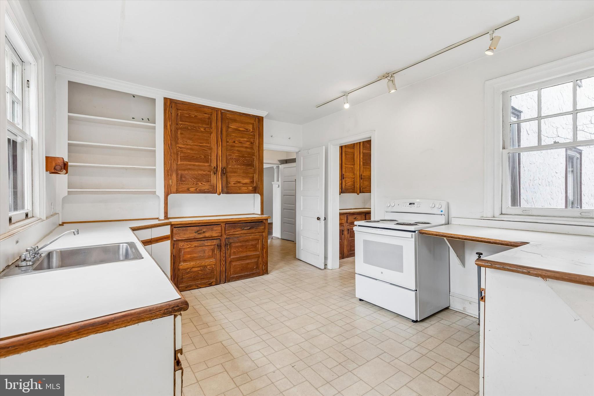 WYNNEWOOD - Residential