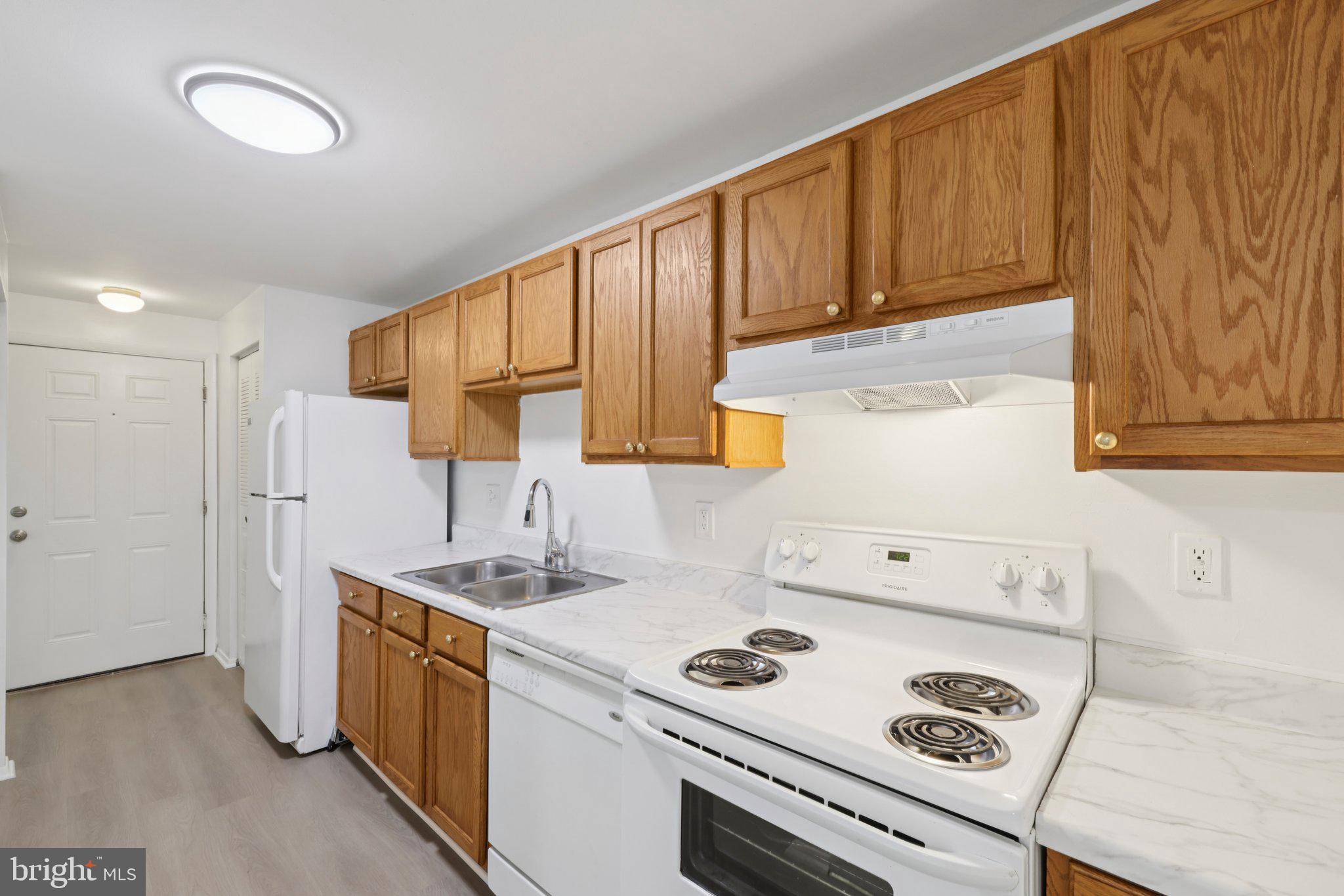 19625 GUNNERS BRANCH ROAD 912 #B