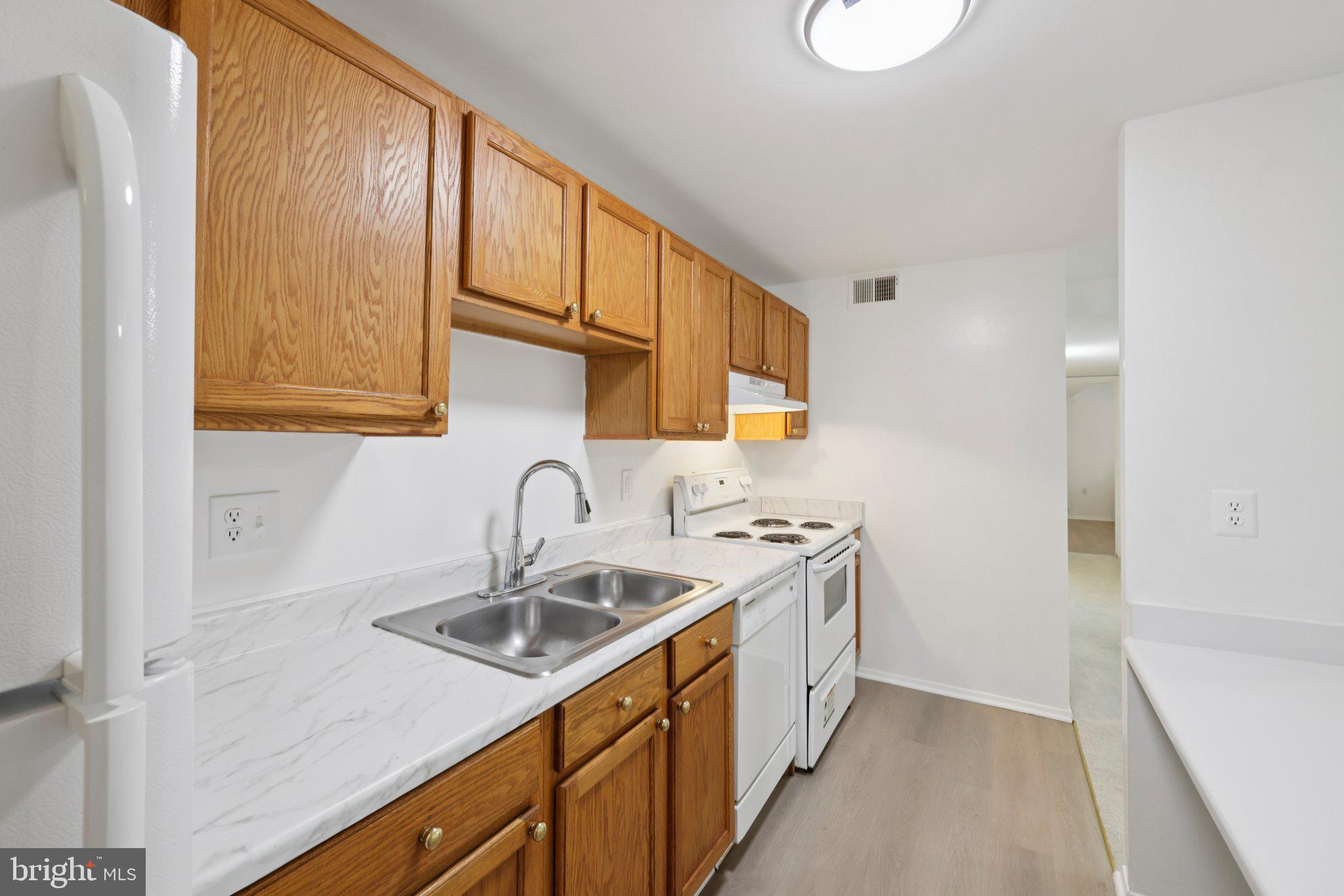 GREENFIELD COMMONS - Residential