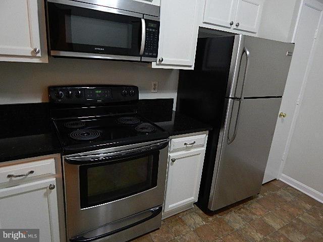 CEDAR LAKES - Residential