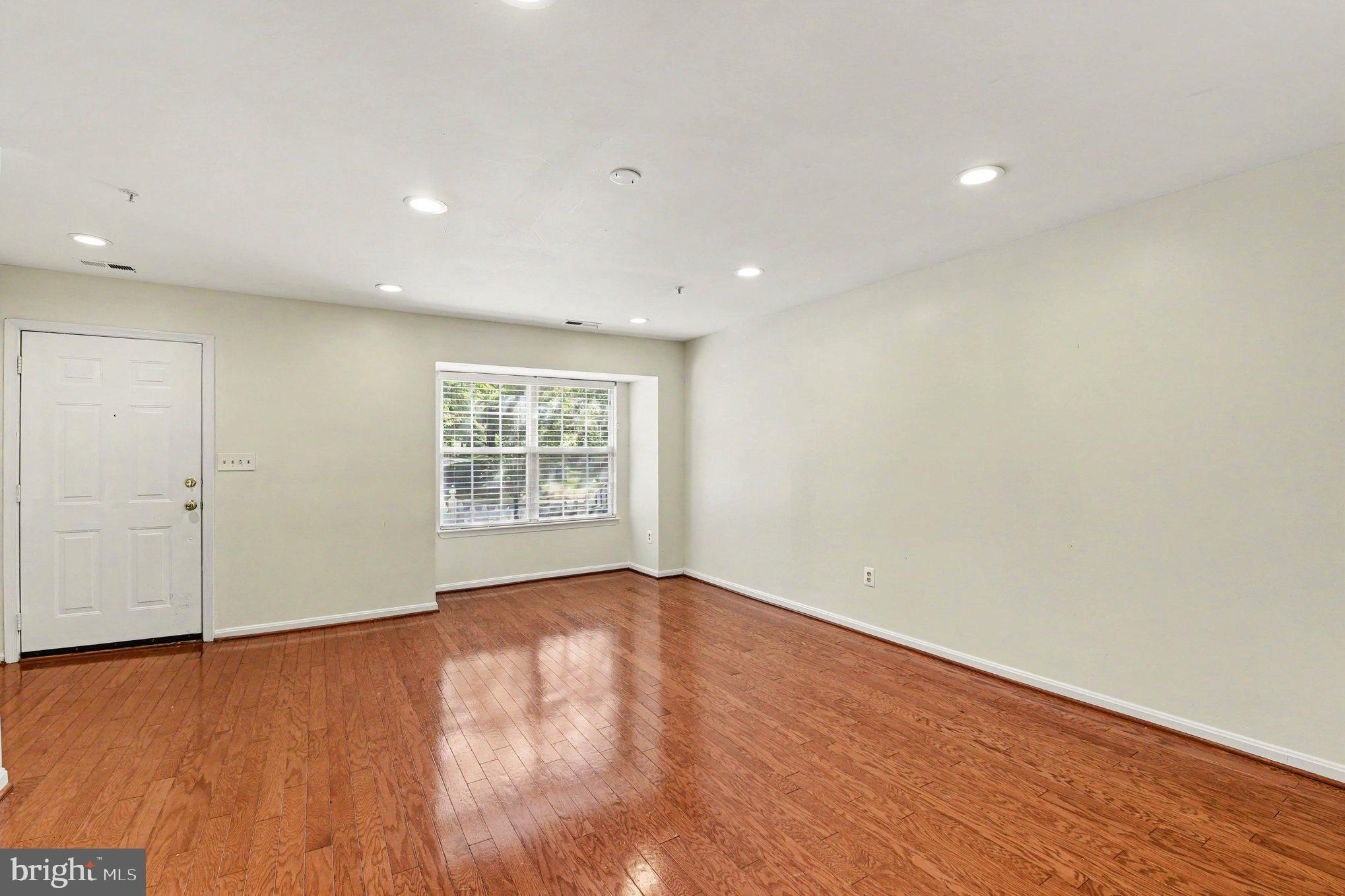 8922 MALLARD COURT