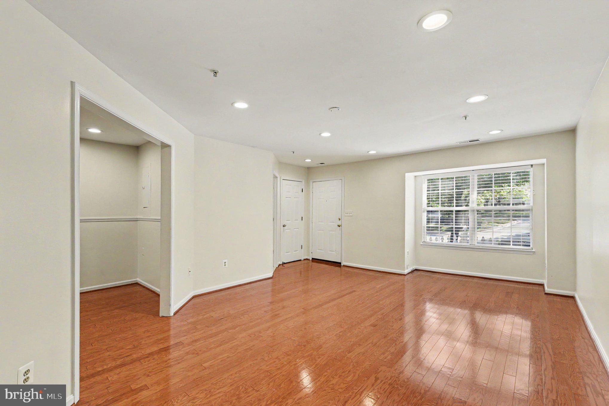 8922 MALLARD COURT
