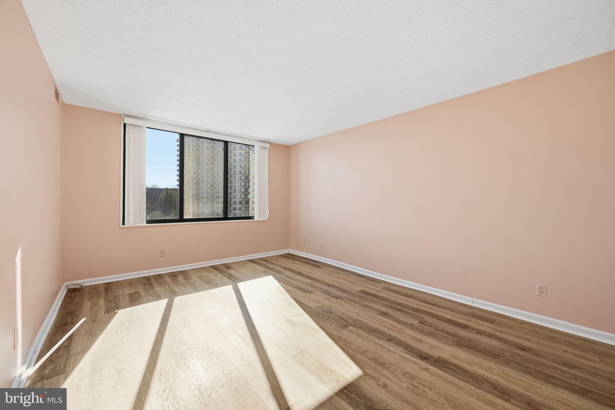 BETHESDA OUTSIDE - Residential