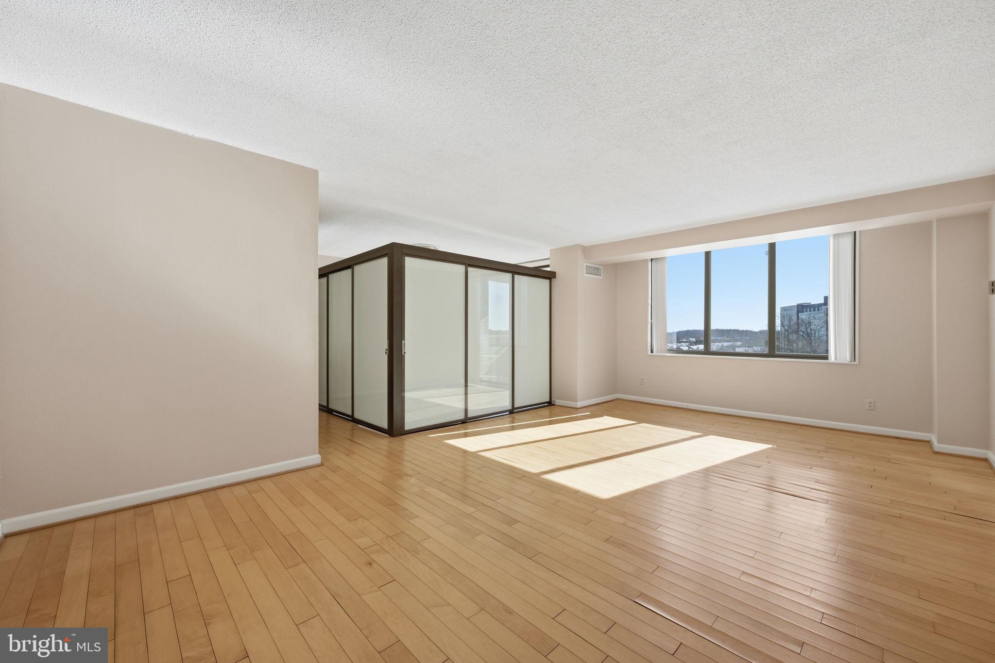 BETHESDA OUTSIDE - Residential