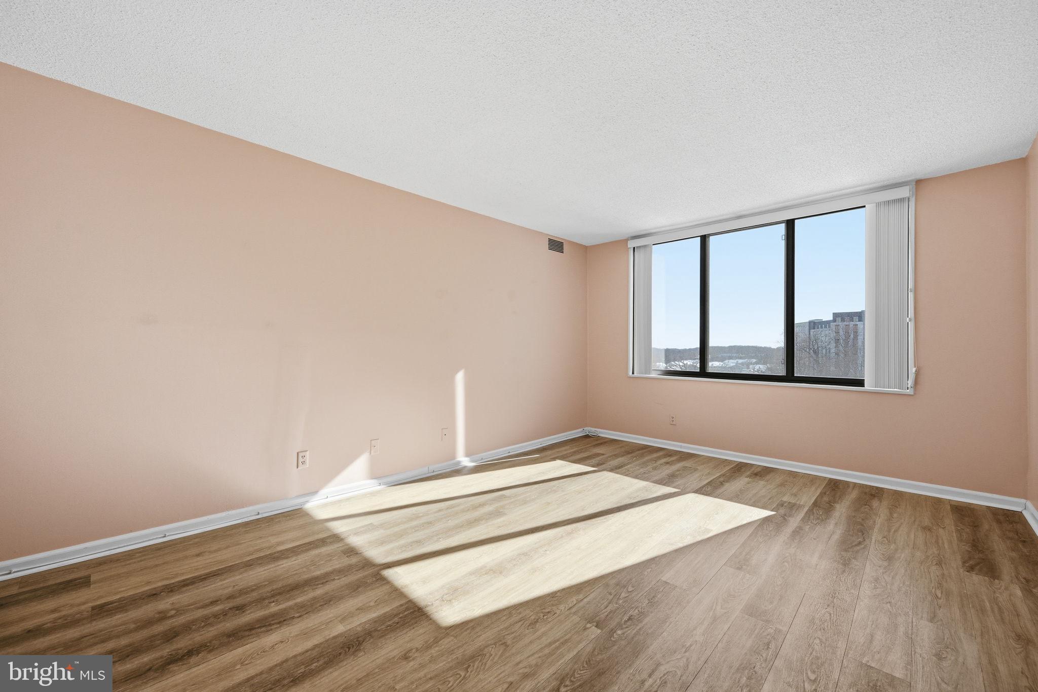 BETHESDA OUTSIDE - Residential