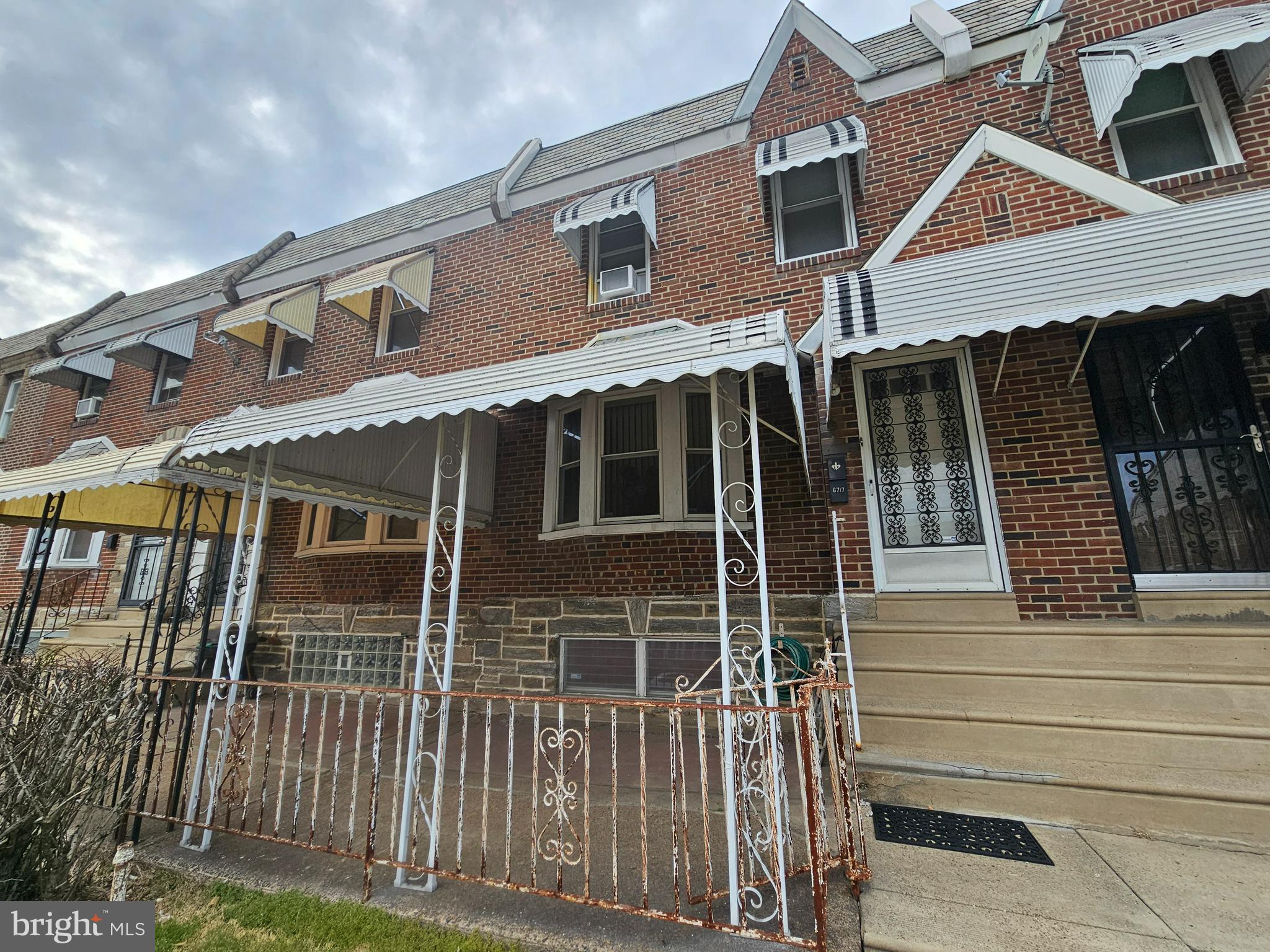 ELMWOOD PARK - Residential