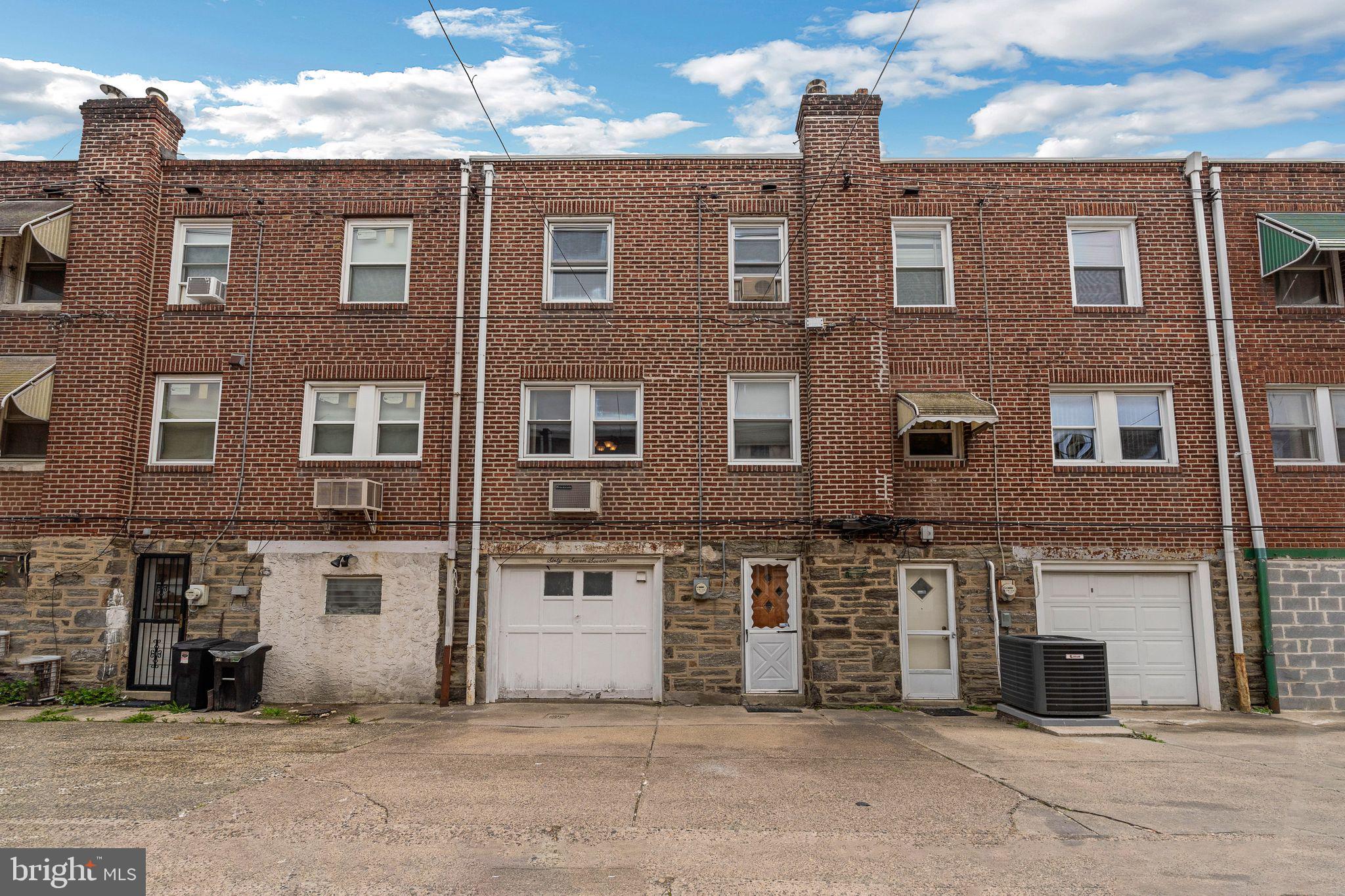 ELMWOOD PARK - Residential