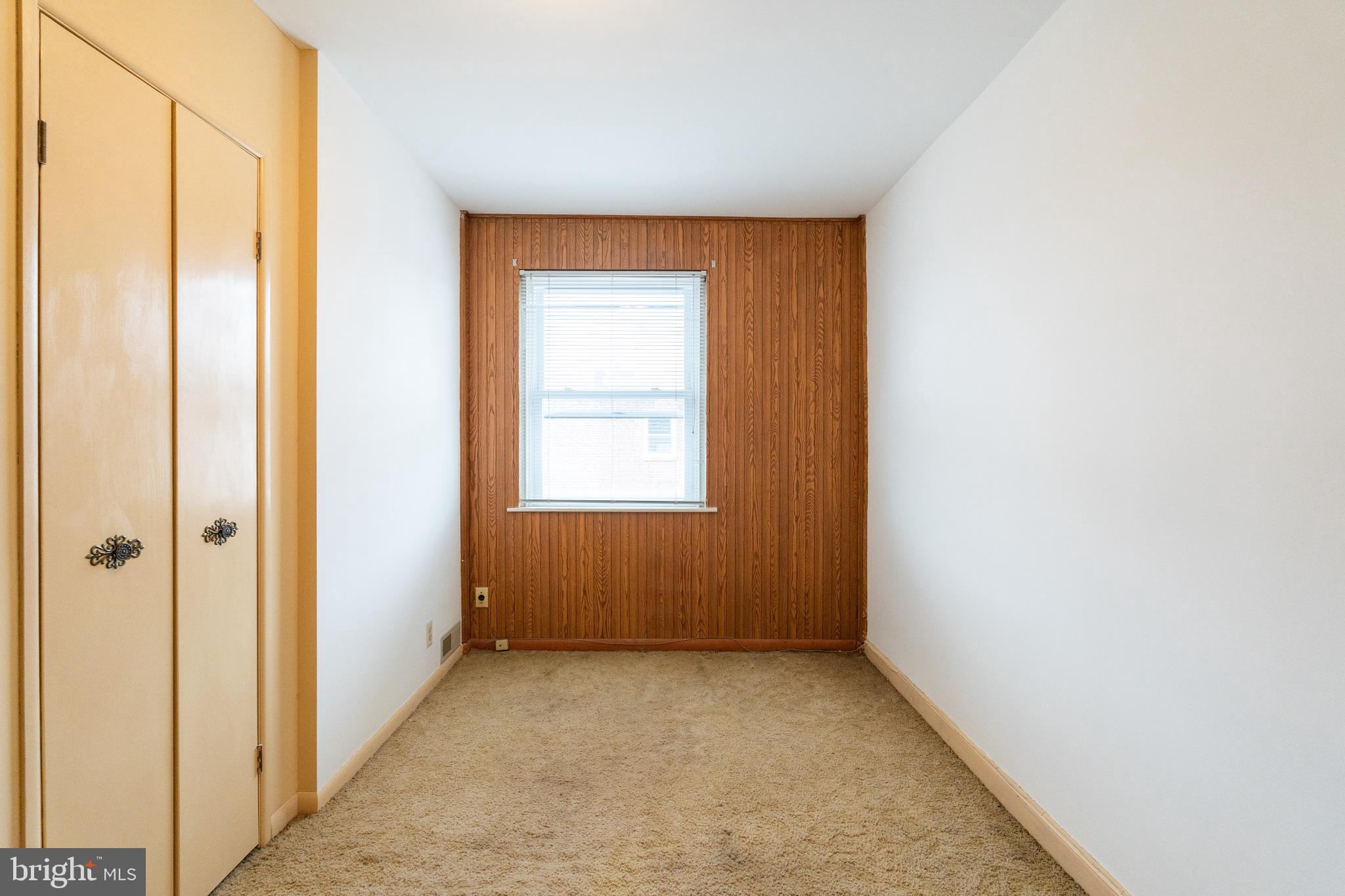 ELMWOOD PARK - Residential